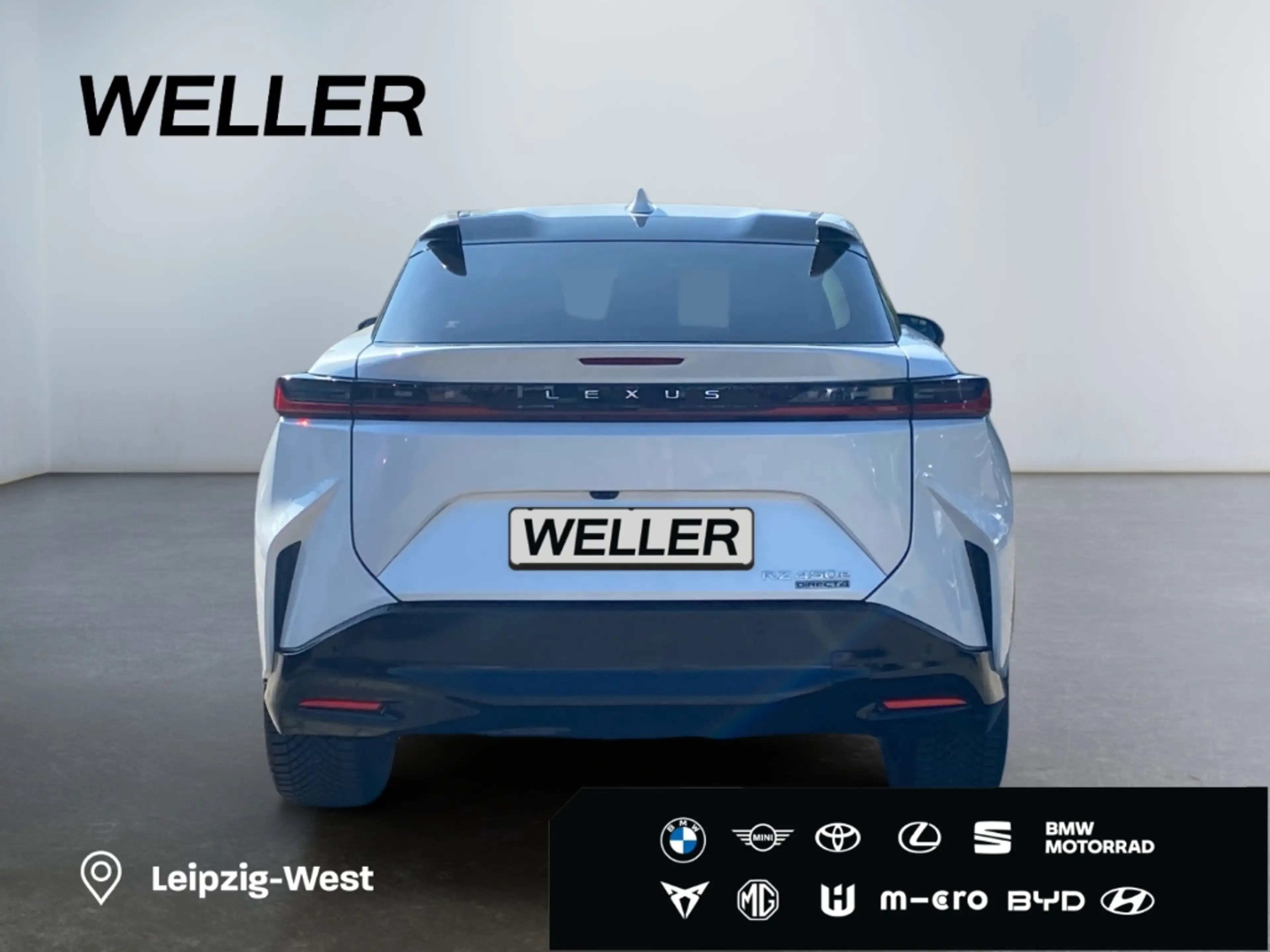 Lexus RZ 450e Luxury Paket *Allrad*20Zoll*Pano dimmbar* — photo 6