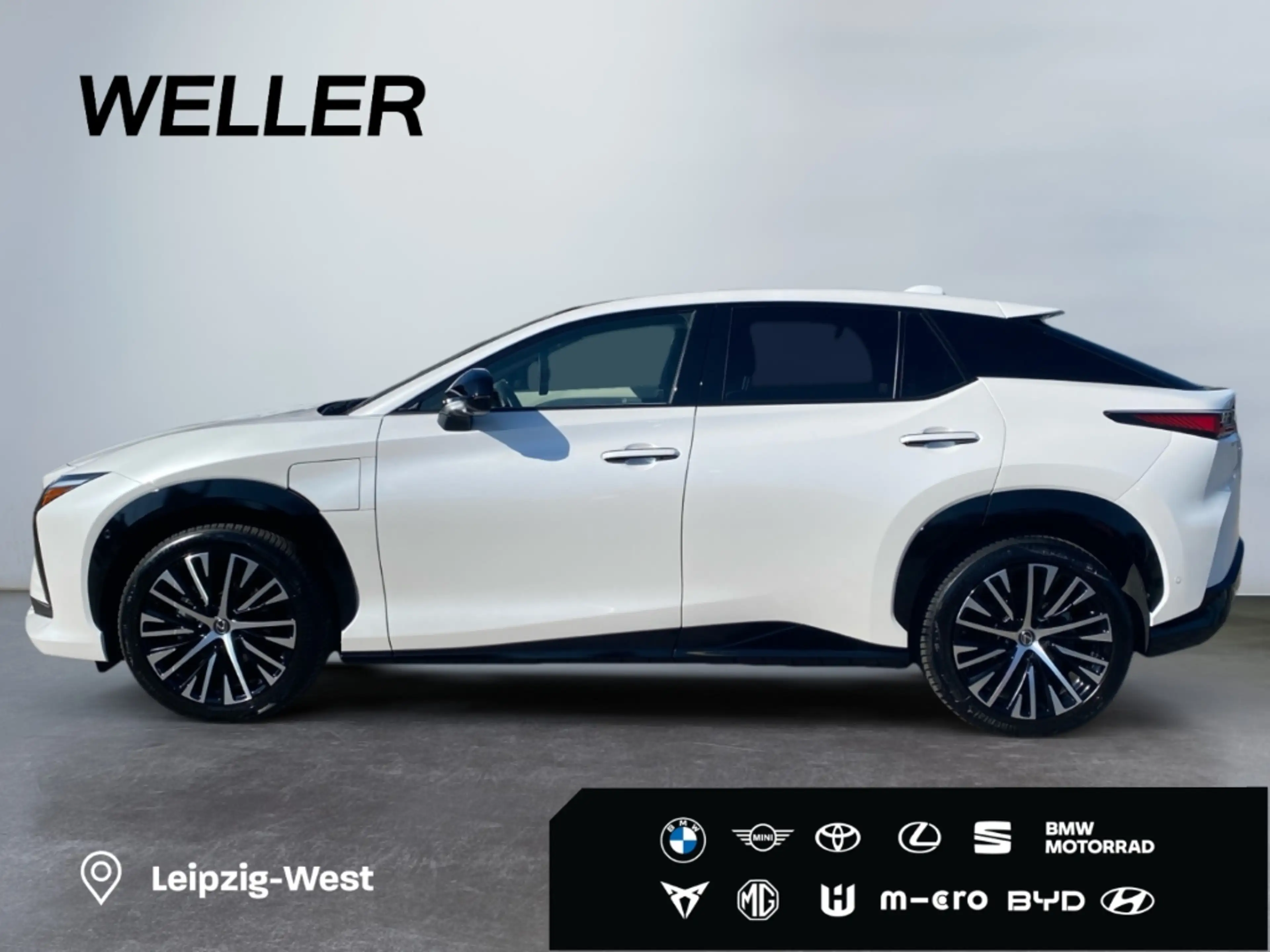Lexus RZ 450e Luxury Paket *Allrad*20Zoll*Pano dimmbar* — photo 5
