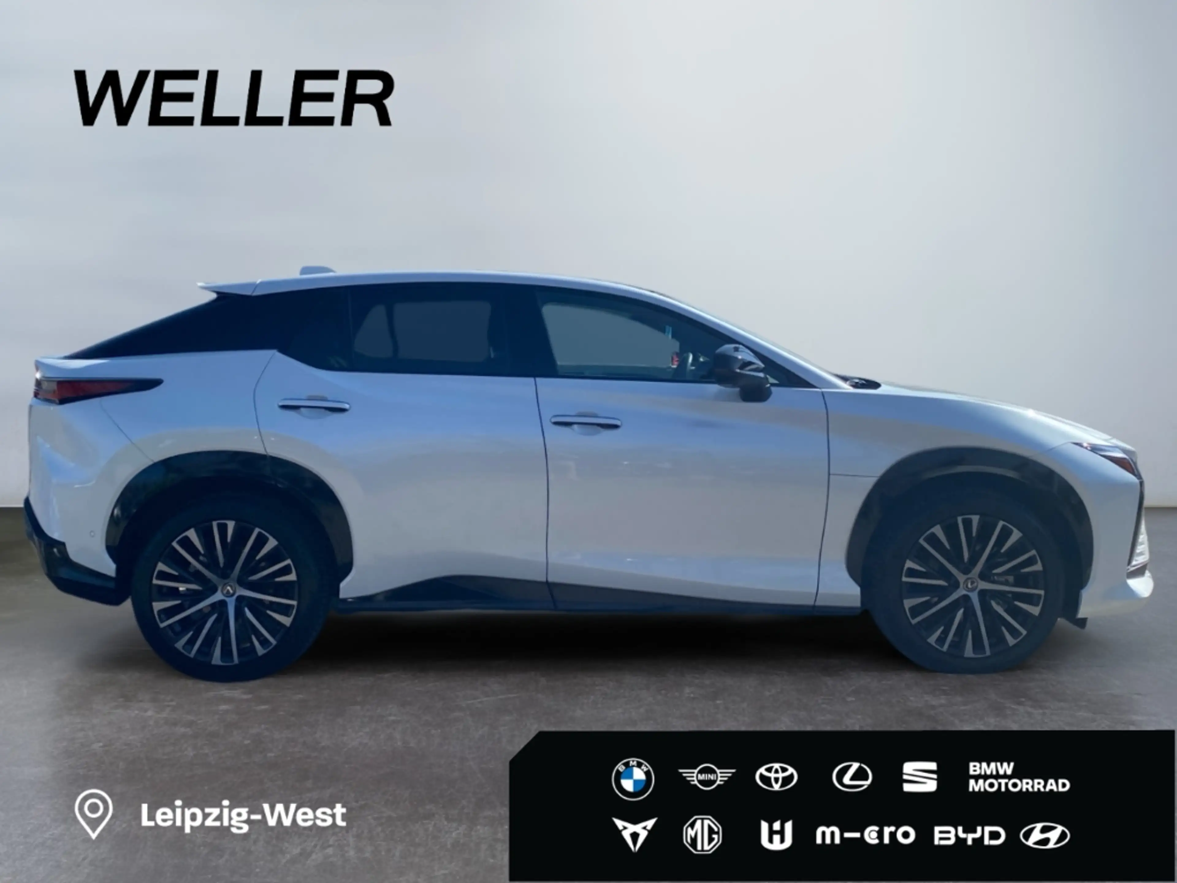 Lexus RZ 450e Luxury Paket *Allrad*20Zoll*Pano dimmbar* — photo 10