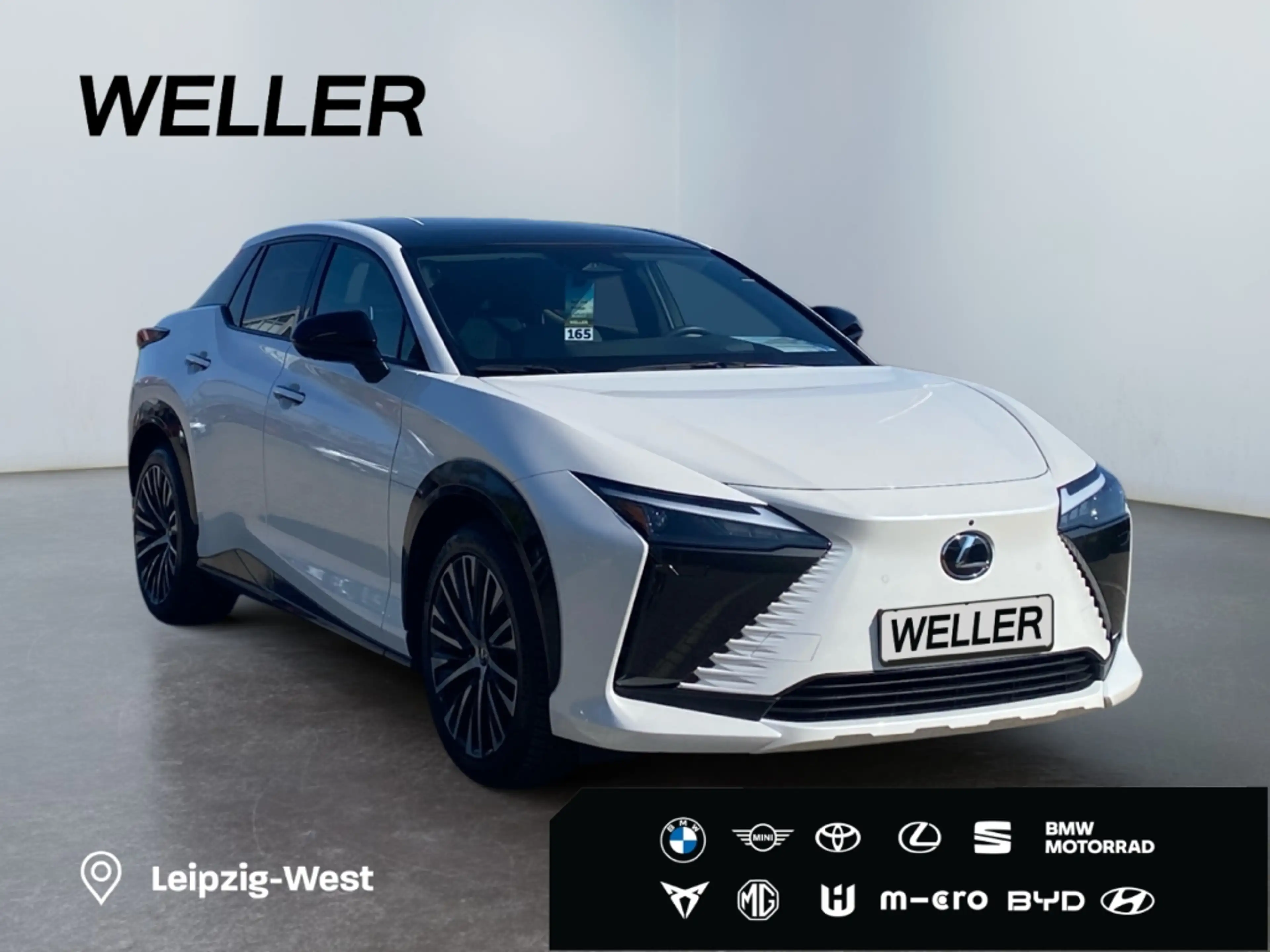 Lexus RZ 450e Luxury Paket *Allrad*20Zoll*Pano dimmbar* — photo 3