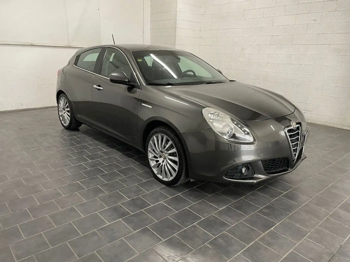 Alfa Romeo Giulietta 2.0 JTDm-2 140 CV Distinctive-UNIPRO-FRIZIONENUOVA Gris - 1