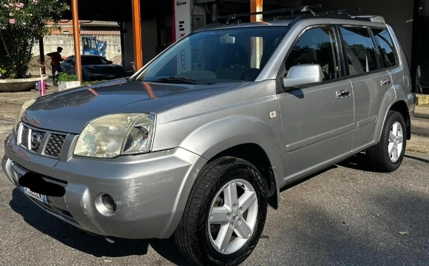 Nissan X-Trail 2.2 dci Urban FL - 1