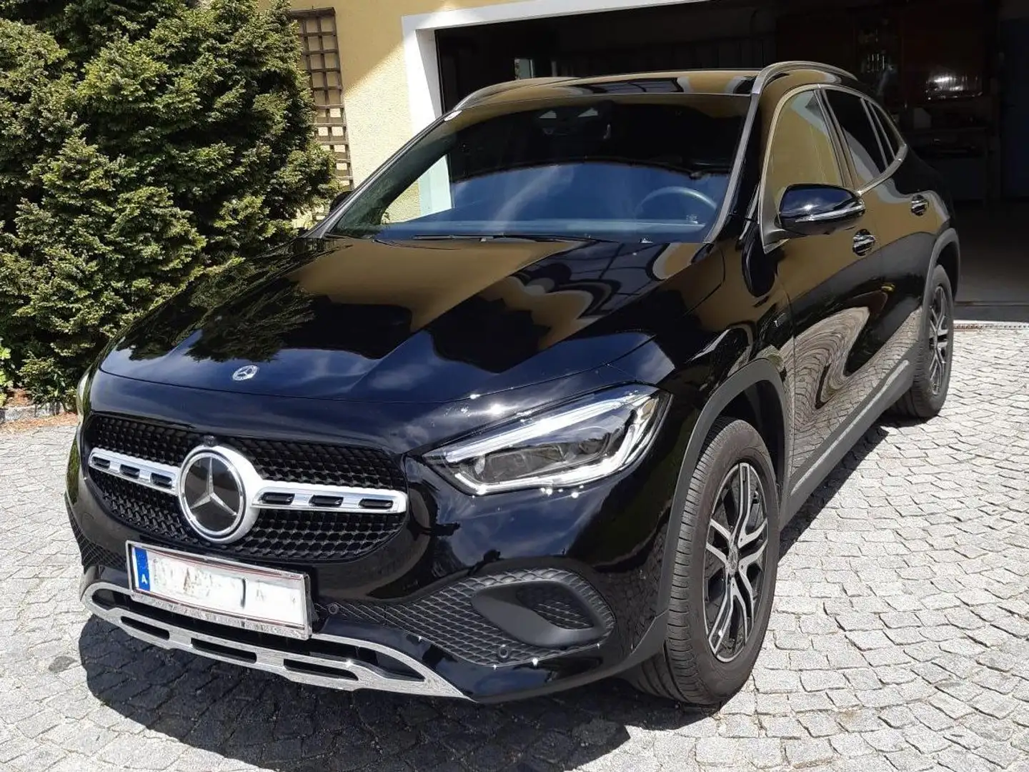 Mercedes-Benz GLA 250 GLA 250e PHEV Aut. Schwarz - 1