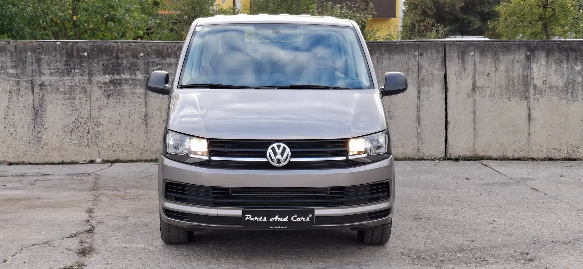 Volkswagen T6 Multivan 2,0TDI GARANTIE|STAND.HZG|AHK|7.SITZ|SI.HZG|PDC Grey - 2