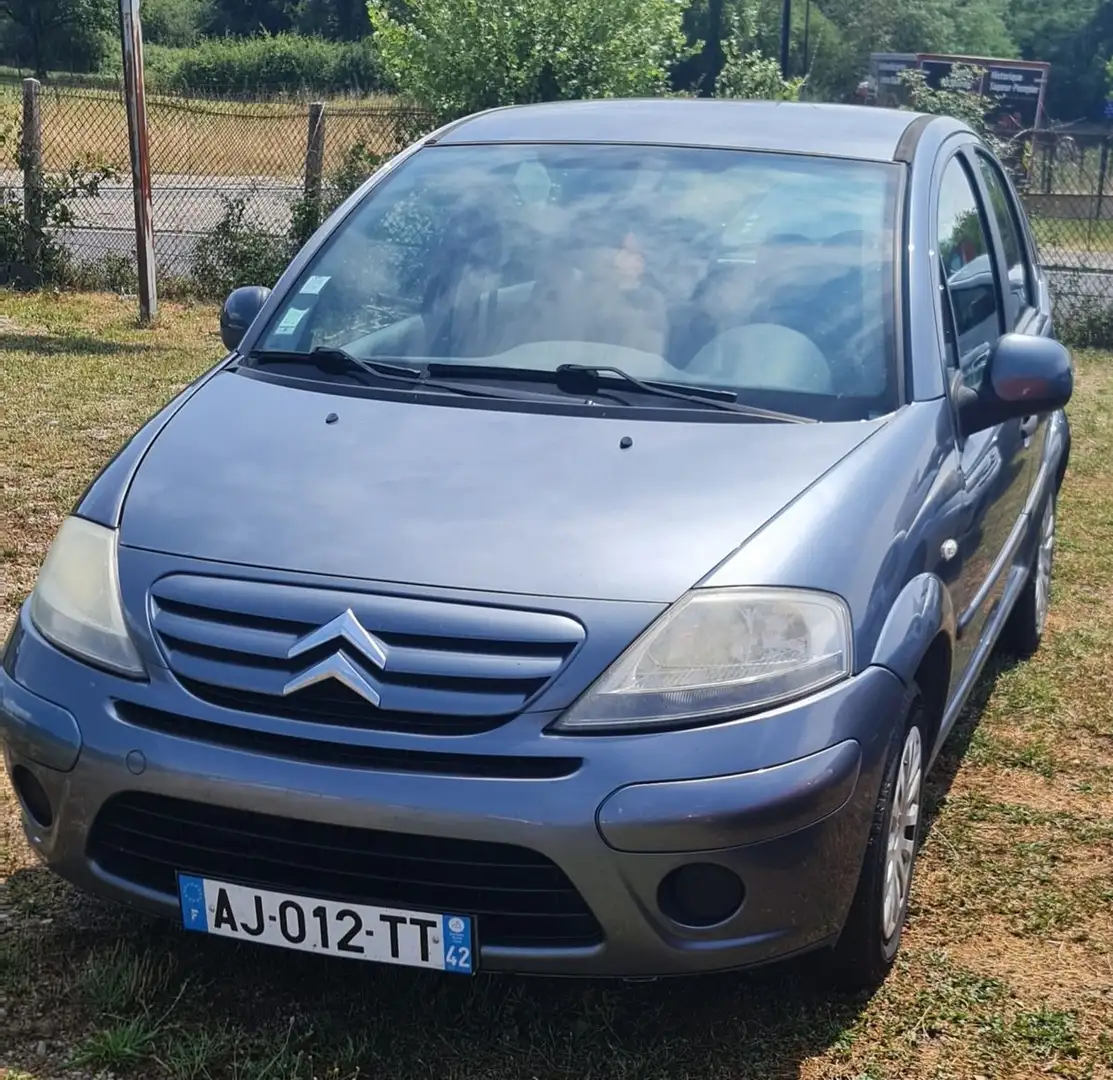 Citroen C3 - 1.1i 60ch 8V (4 cv) 8V - BVM5 - 5 Portes - Gris  Gris - 1