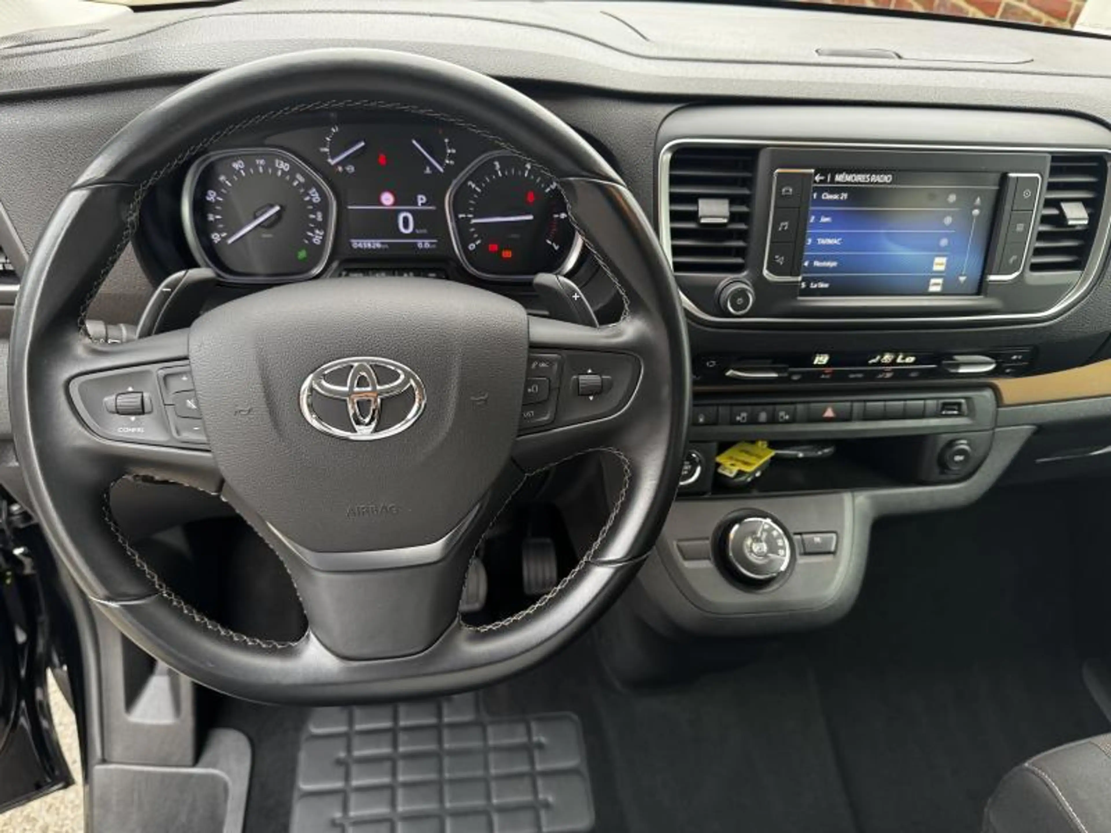 Toyota Verso MPV 8 PLACES — photo 5