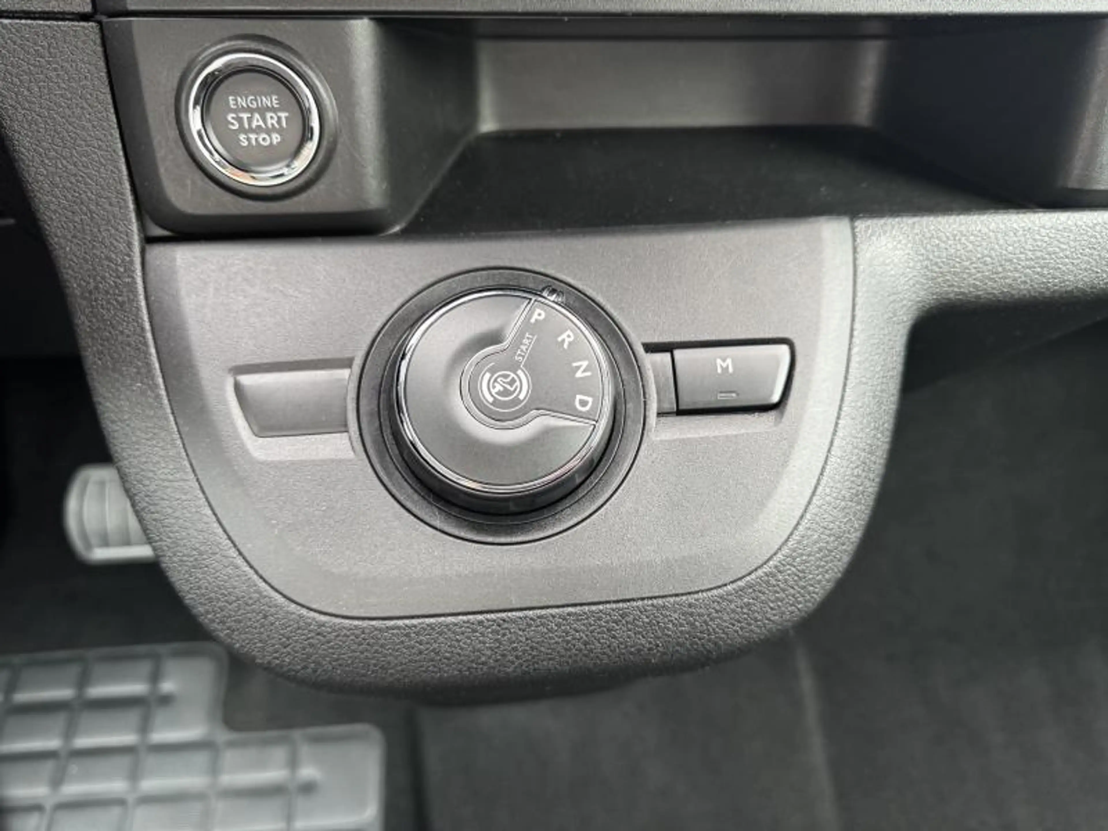 Toyota Verso MPV 8 PLACES — photo 6