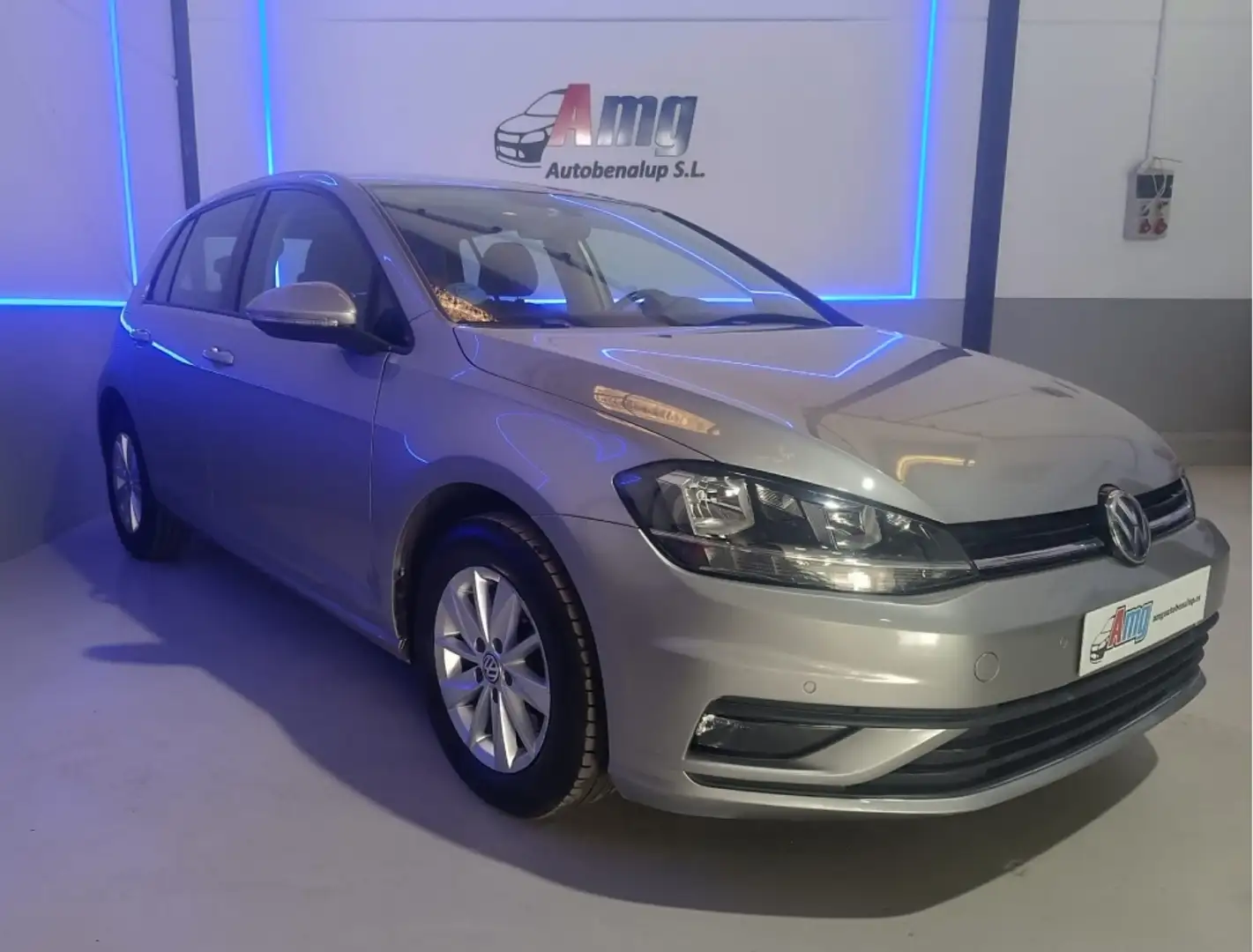Volkswagen Golf 1.6TDI Edition 85kW Gris - 1