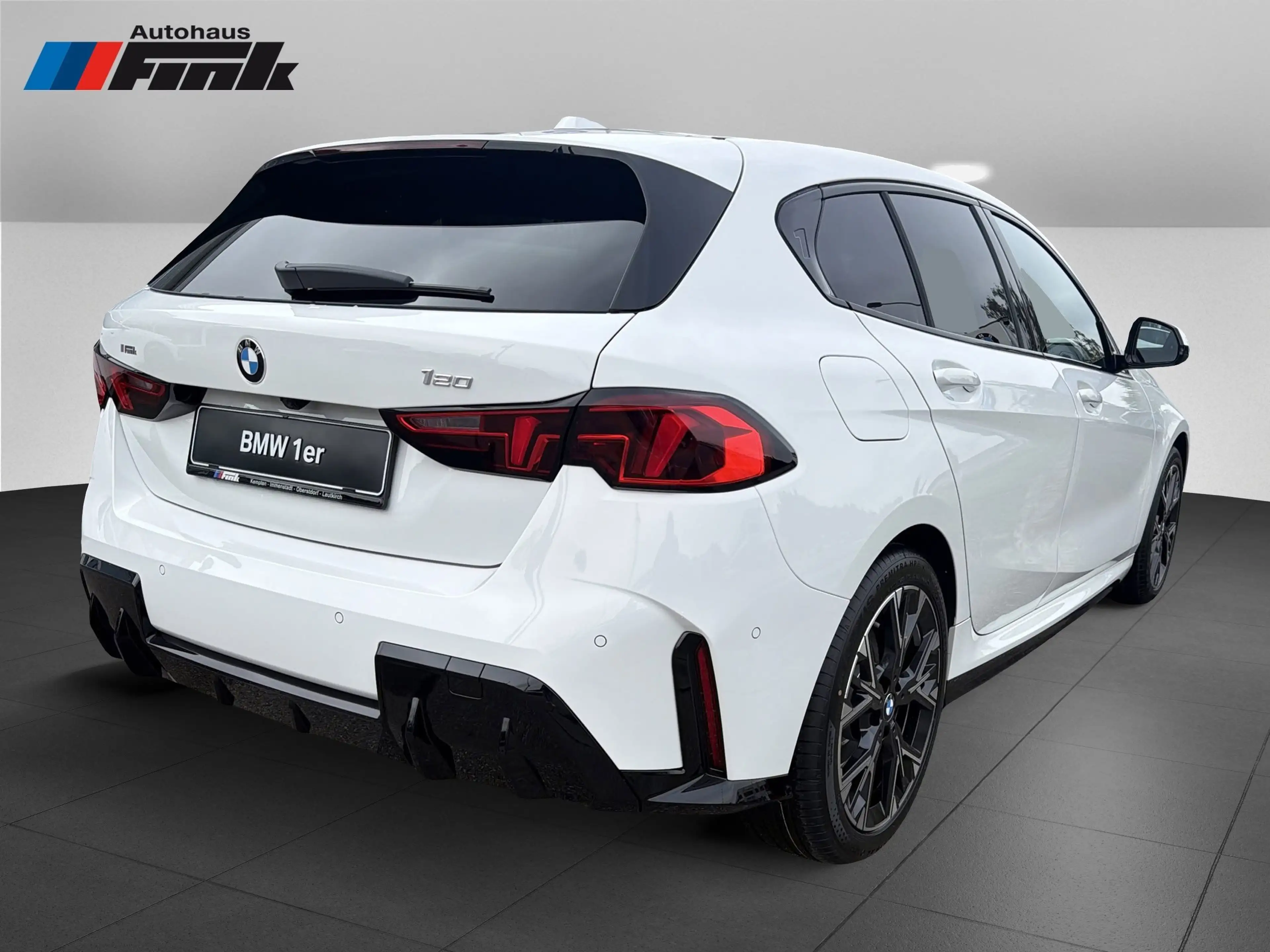 BMW 120 — photo 6