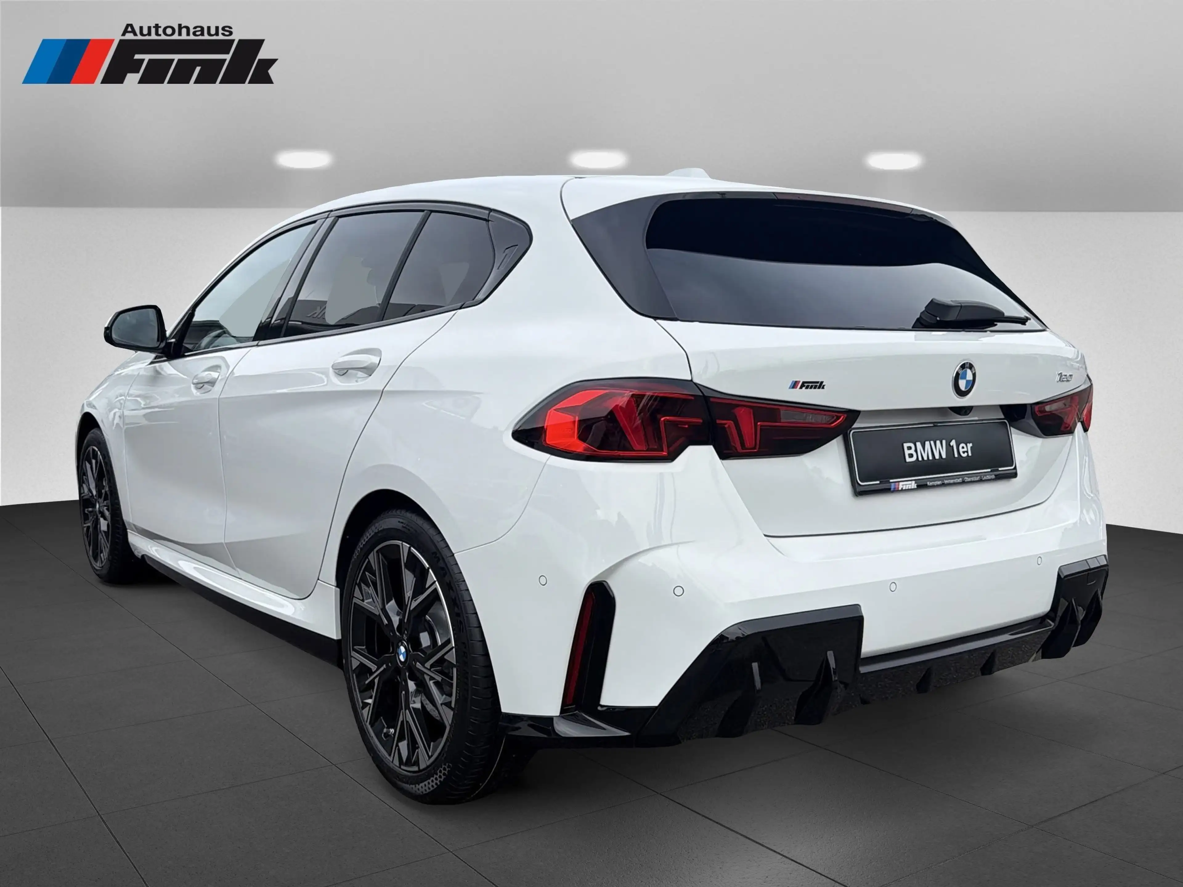 BMW 120 — photo 4