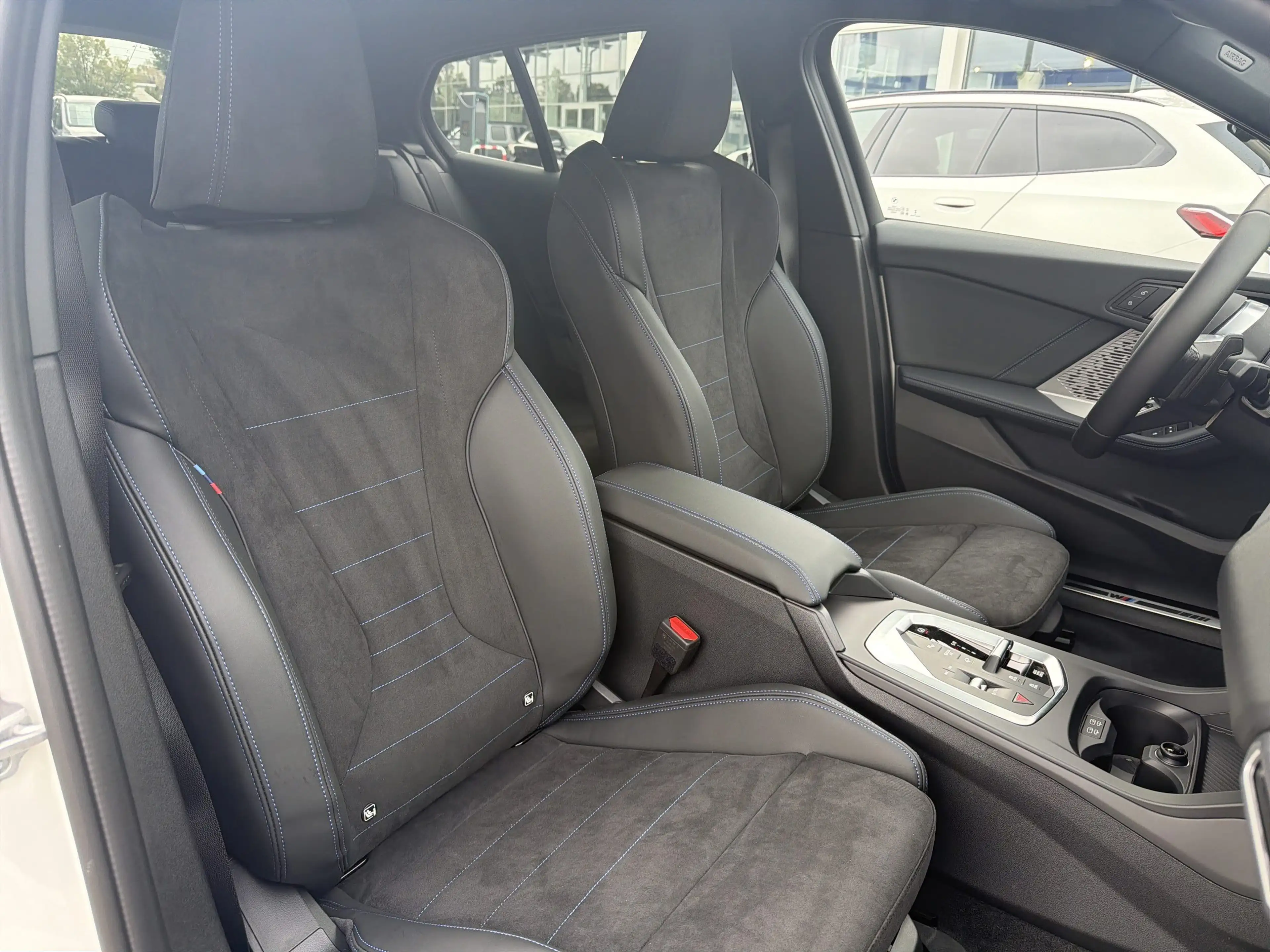BMW 120 — photo 9