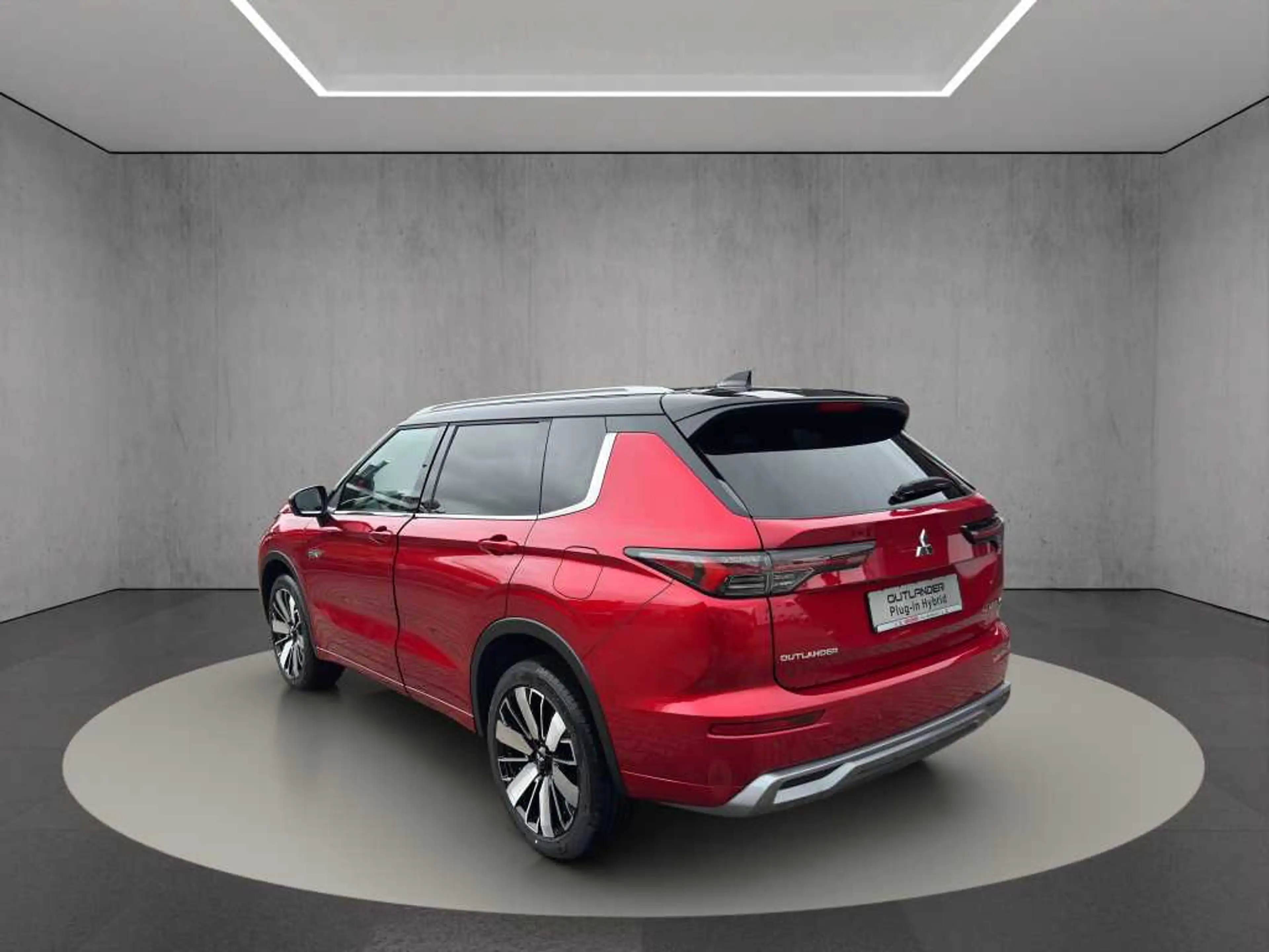 Mitsubishi Outlander 2.4L PHEV Diamant TOP 2Farb — photo 4