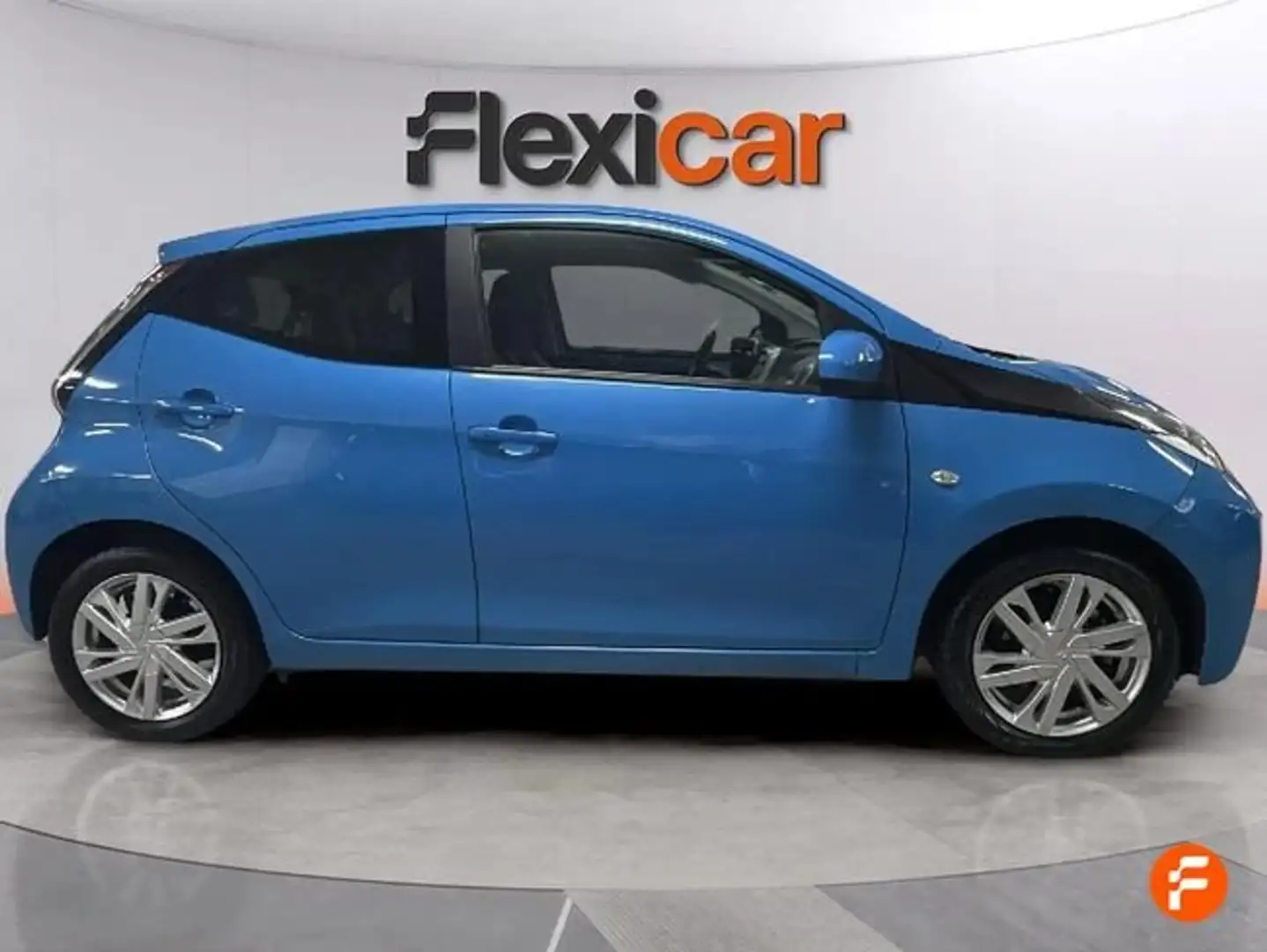 Toyota Aygo 1.0+70+x-cite+-+5P+%282017%29 Azul - 2