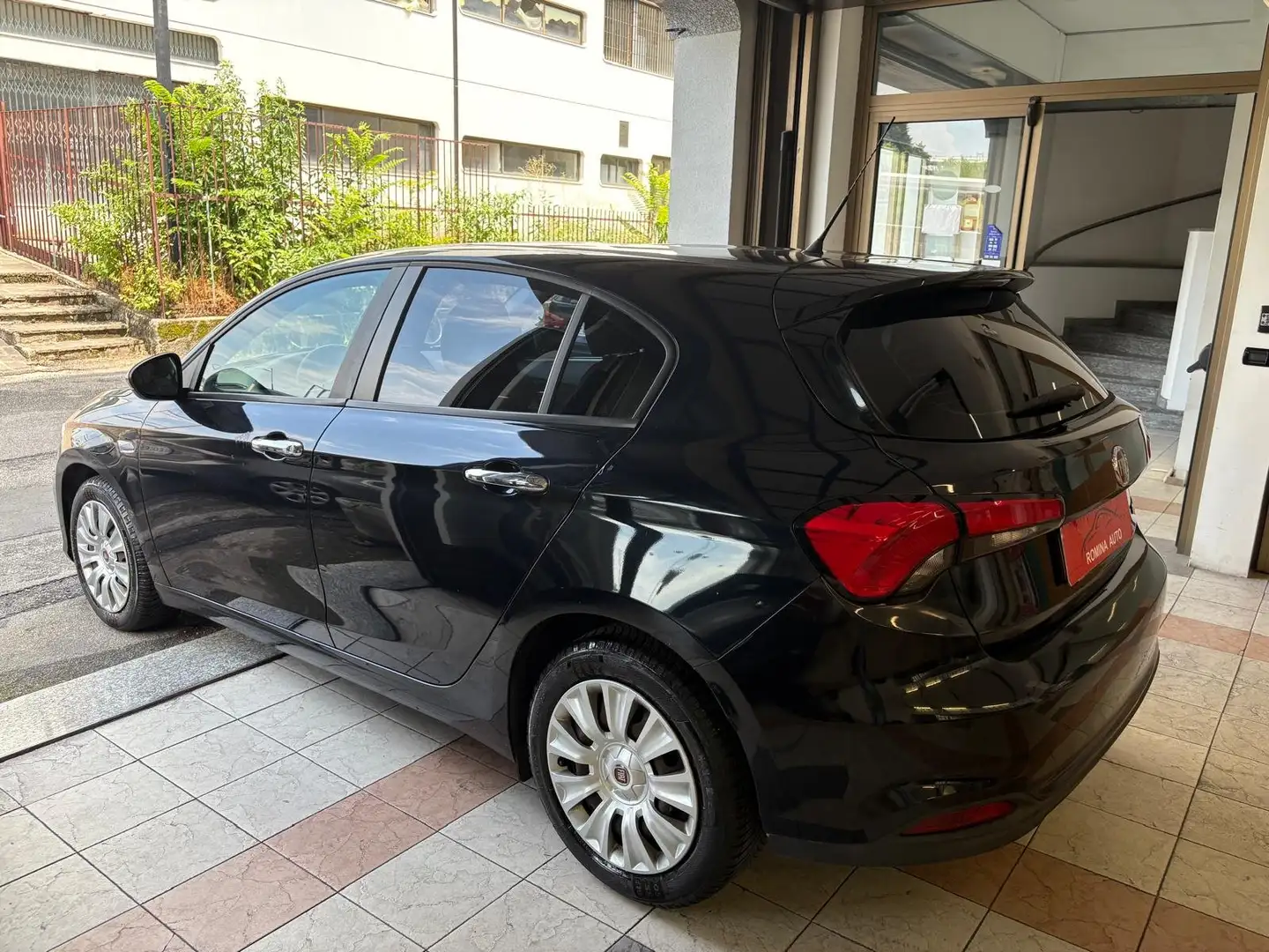 Fiat Tipo Tipo 5 porte II 2016 5p 1.4 Lounge 95cv Nero - 2