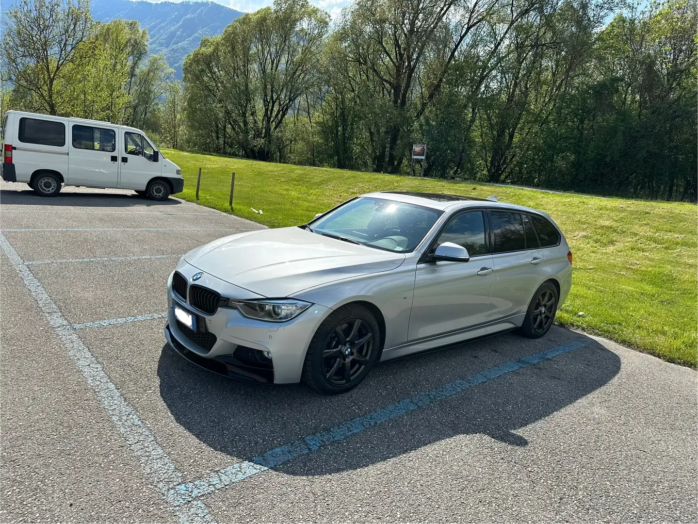 BMW 320 320d Touring M Sport Argento - 1
