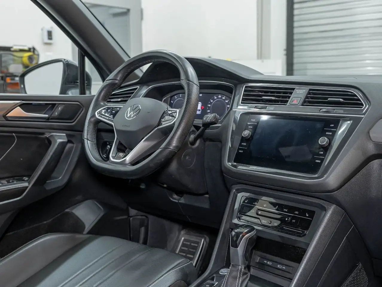 Volkswagen Tiguan снимка Volkswagen Tiguan