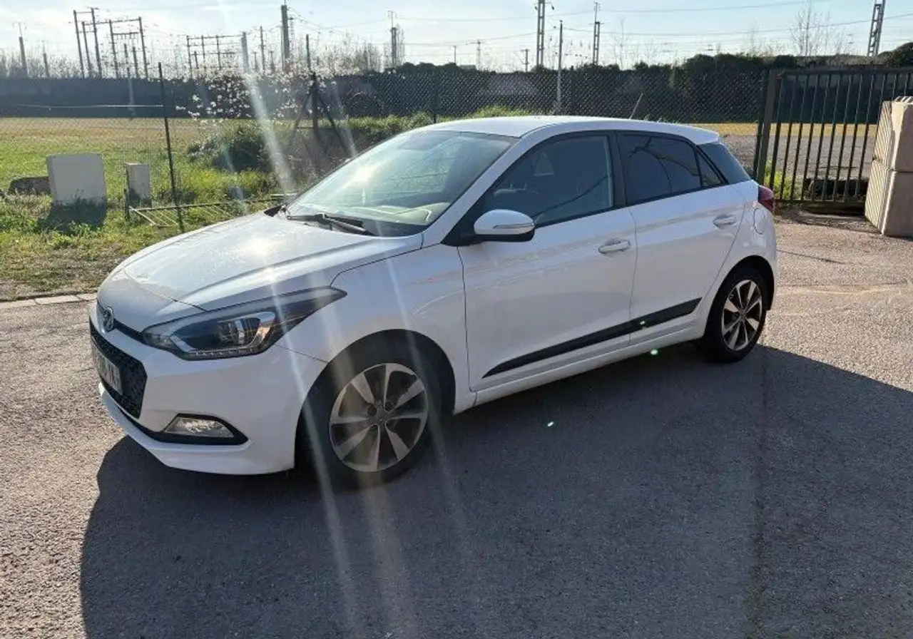 Hyundai i20 1.2 84 GO NAVI