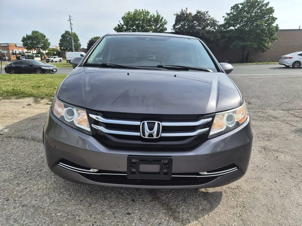 Honda Odyssey снимка Honda Odyssey