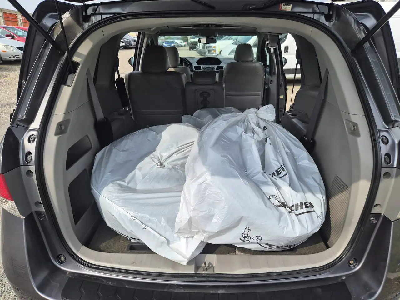 Honda Odyssey снимка Honda Odyssey