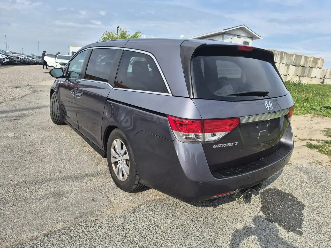 Honda Odyssey снимка Honda Odyssey