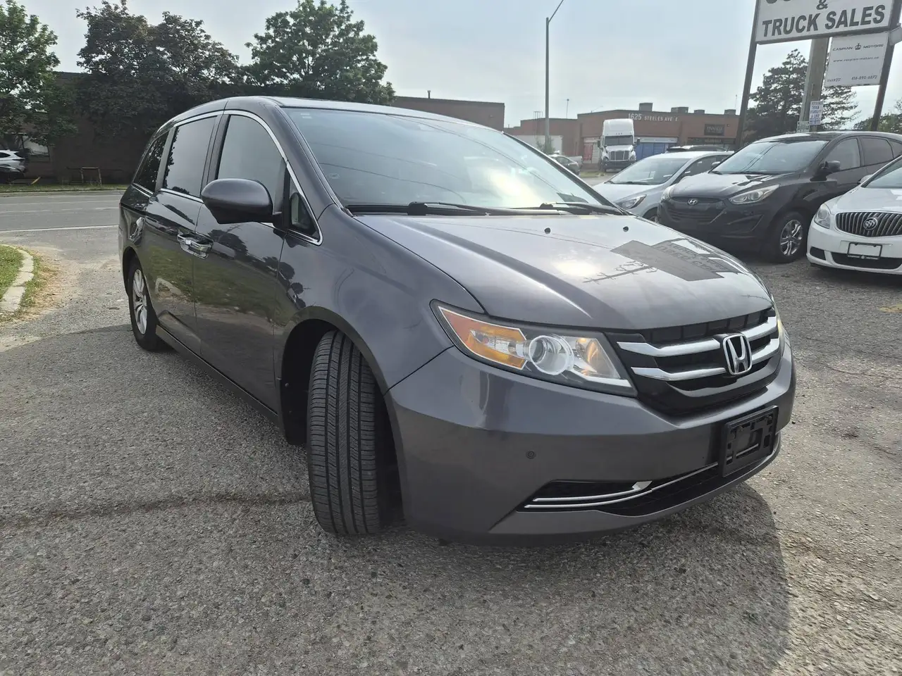 Honda Odyssey снимка Honda Odyssey