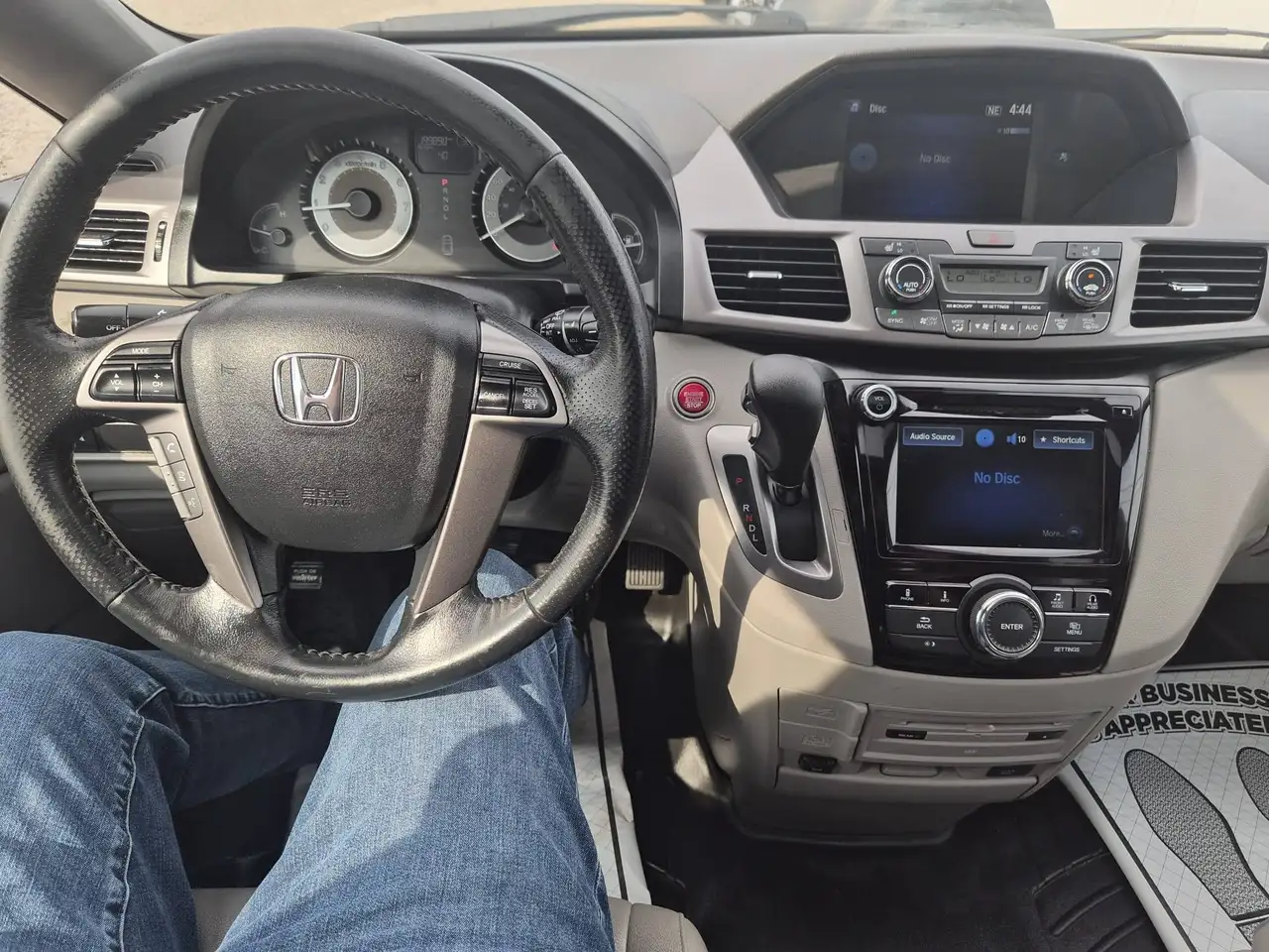 Honda Odyssey снимка Honda Odyssey