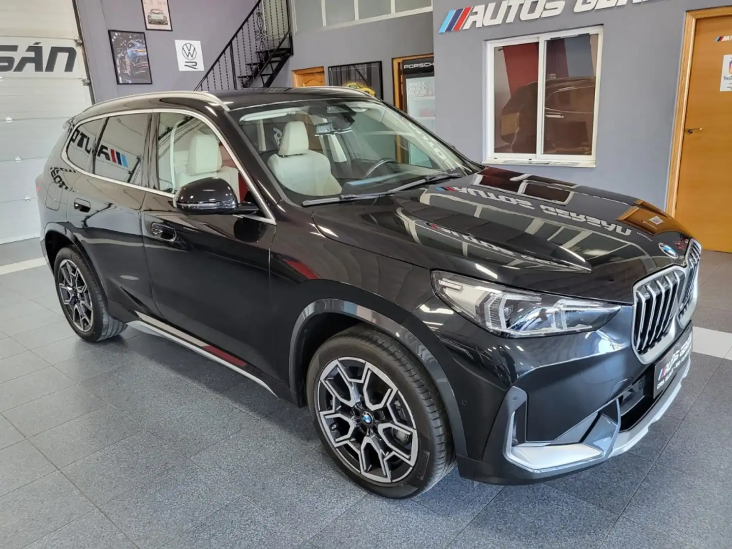BMW X1 sDrive 18dA xLine Noir - 2