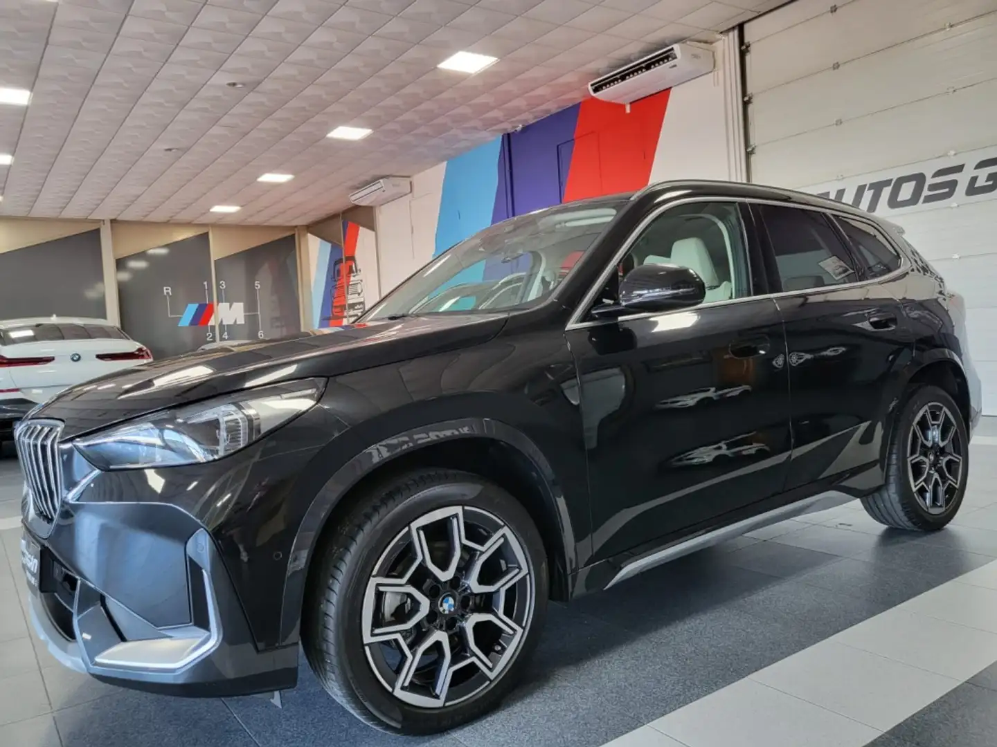 BMW X1 sDrive 18dA xLine Noir - 1
