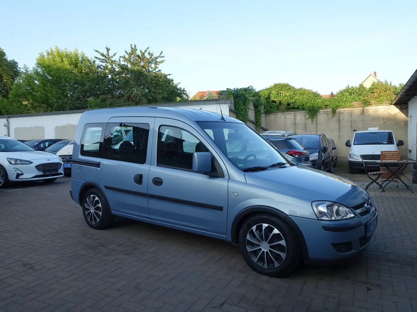 Opel Combo 1,3 CDTI, EU4, Klima, TÜV/Service neu !! Bleu - 1