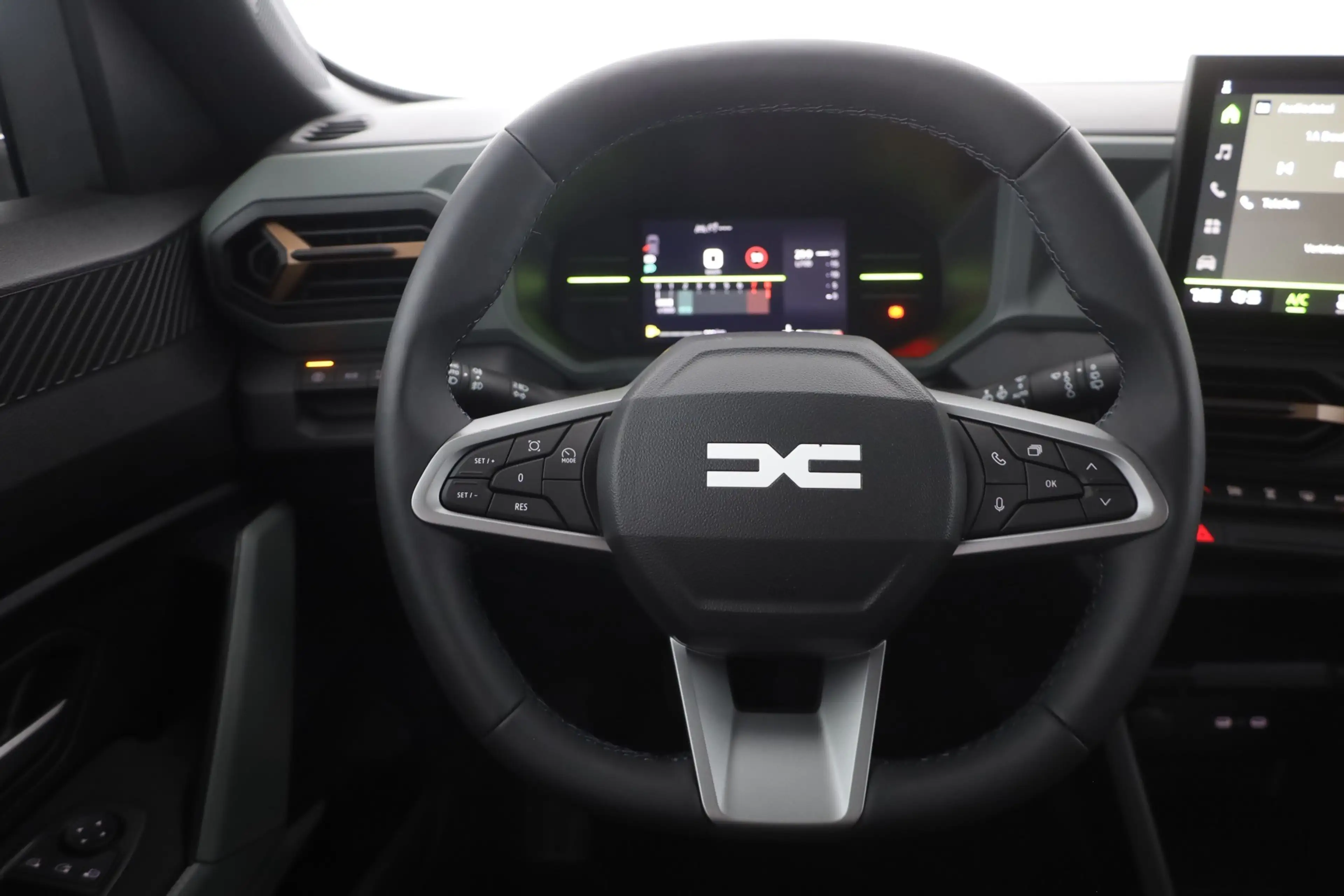 Dacia Duster Extreme TCe 130 LED Kamera Tempomat — photo 15
