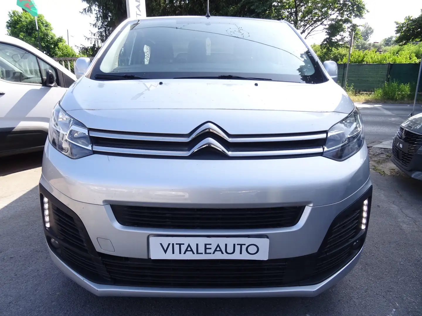 Citroen Jumpy BlueHDi 150 S&S PL-SL-TN Atlante XL srebrna - 2