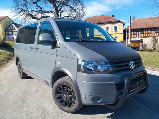 Volkswagen T5 Caravelle 9 Sitzer Top Zustand