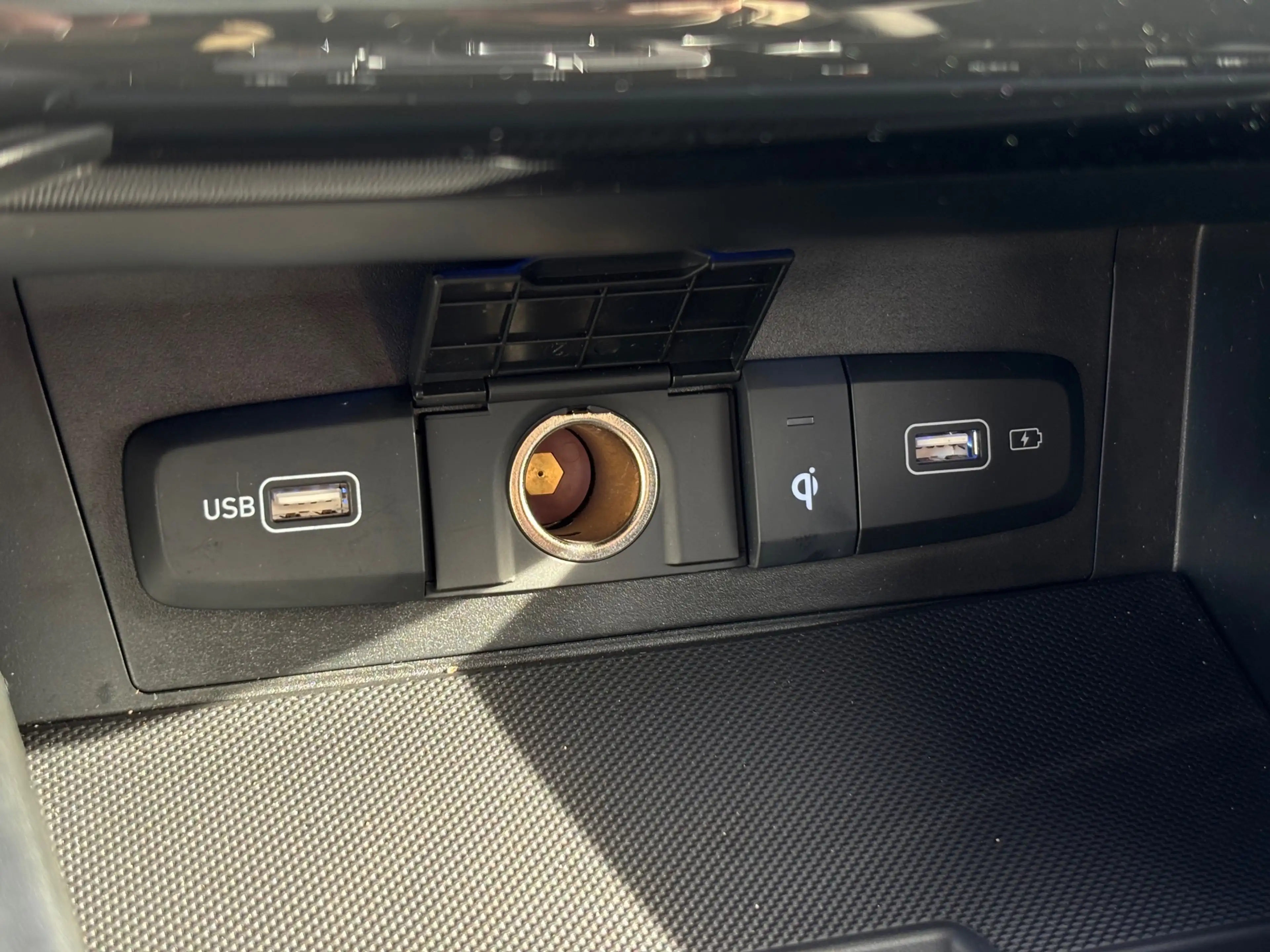 Hyundai TUCSON 1.6 T-GDI PHEV Premium 4WD|Memory|Trekha. — photo 35