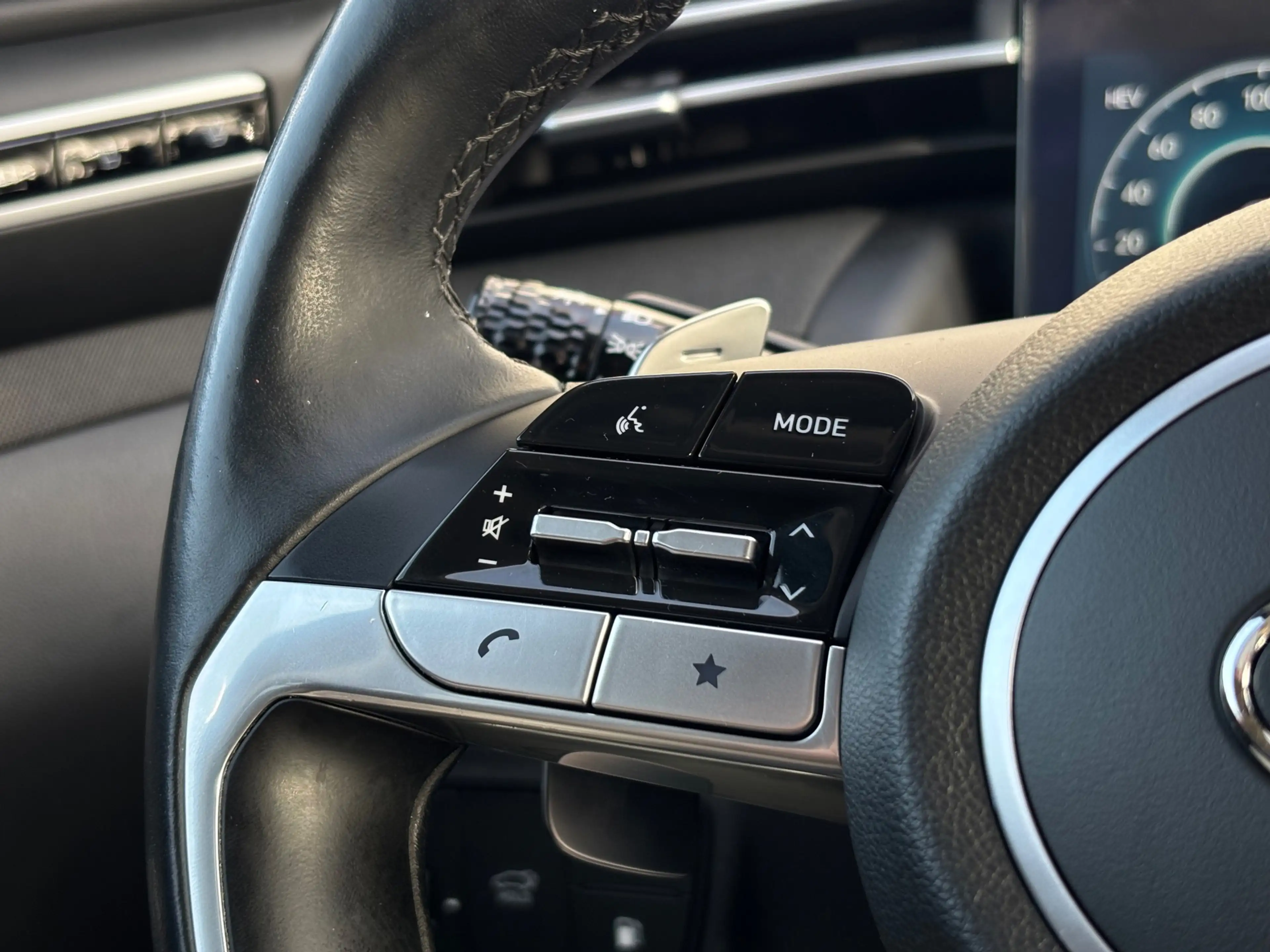 Hyundai TUCSON 1.6 T-GDI PHEV Premium 4WD|Memory|Trekha. — photo 28
