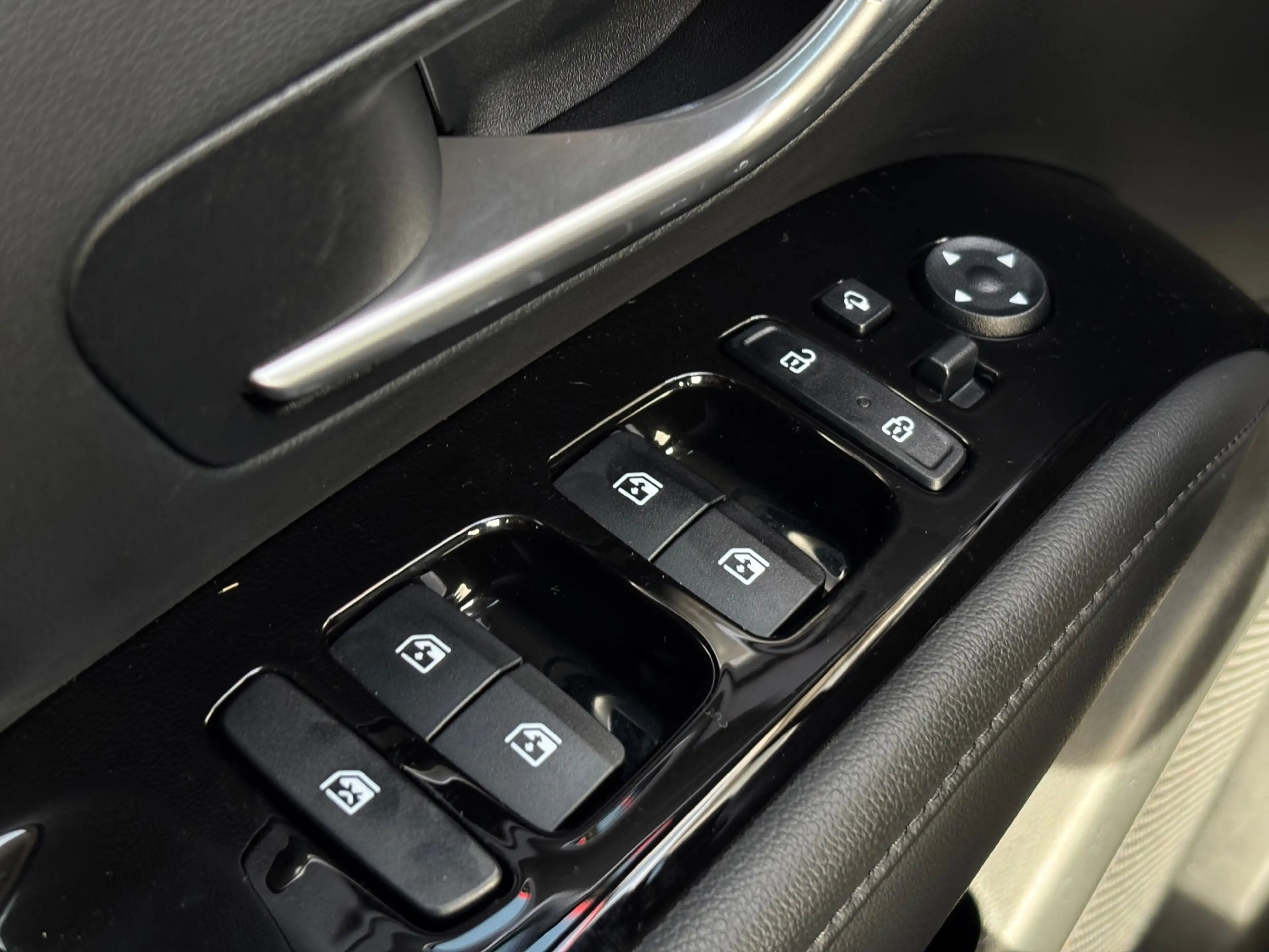 Hyundai TUCSON 1.6 T-GDI PHEV Premium 4WD|Memory|Trekha. — photo 25