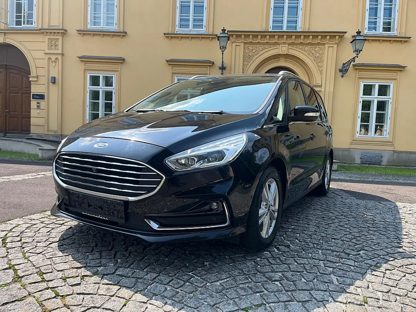 Ford Galaxy 2,0 EcoBlue SCR Titanium Aut. beheizbares Lenkr... Nero - 2