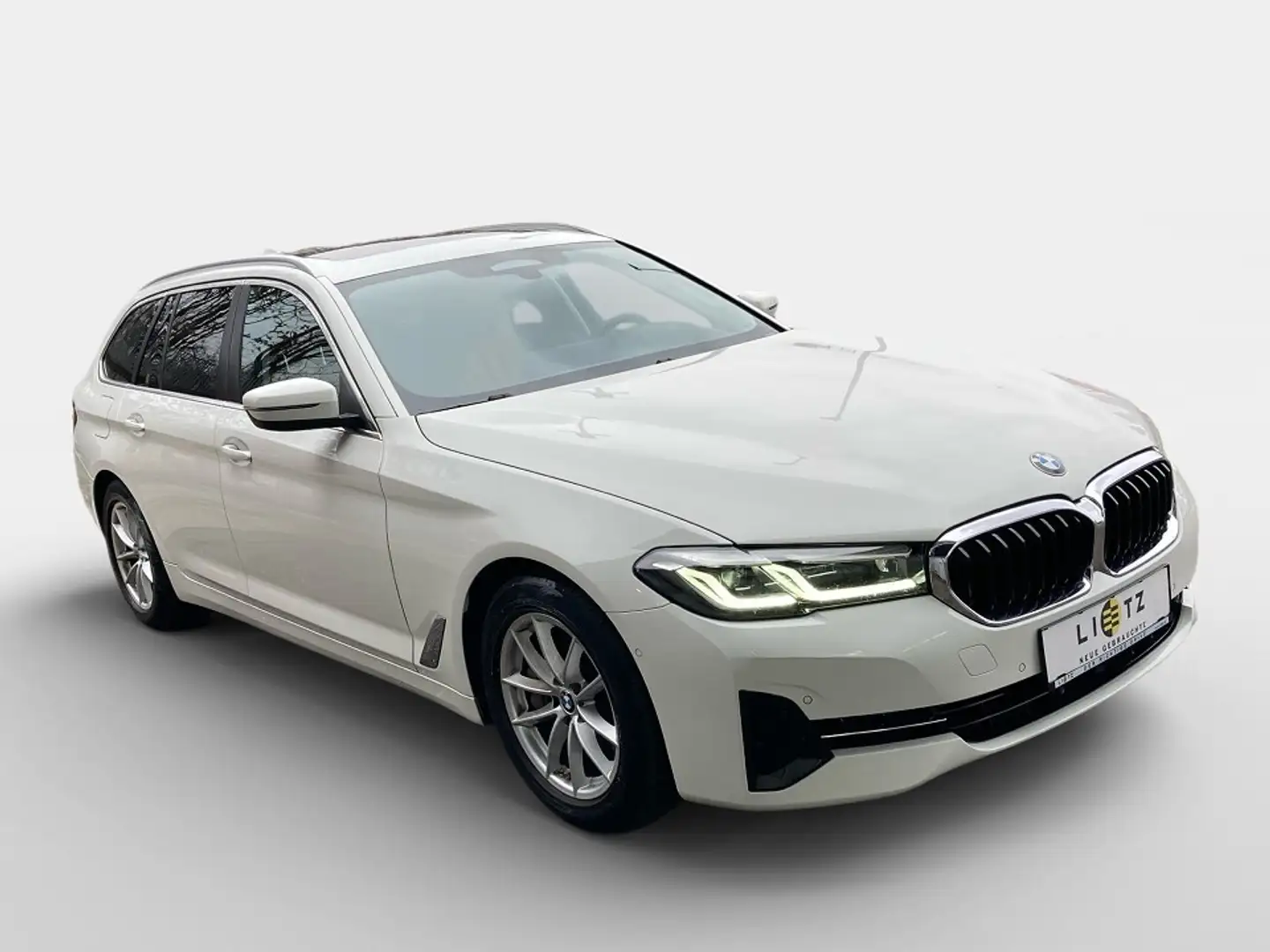 BMW 530 d (G31) 48V Touring xDrive Aut. xDrive AT Weiß - 2