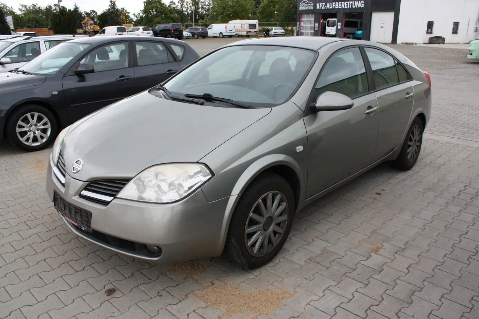 Nissan Primera 1,6 Fließheck - HU/AU NEU Béžová - 2