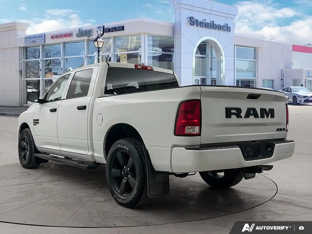 RAM 1500 снимка RAM 1500