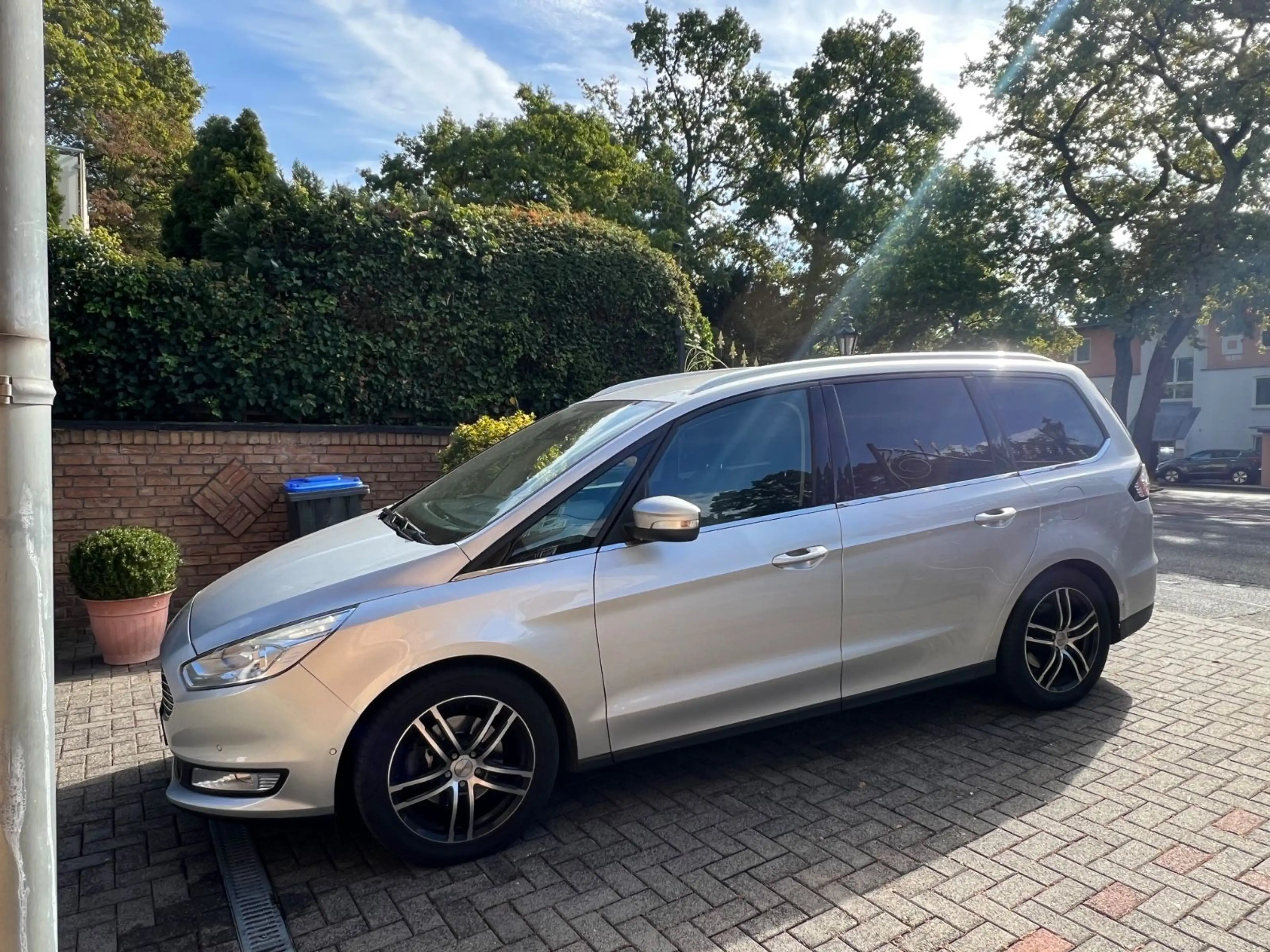 Ford Galaxy Titanium,7 Sitz,Kamera,Navi,Leder — photo 11