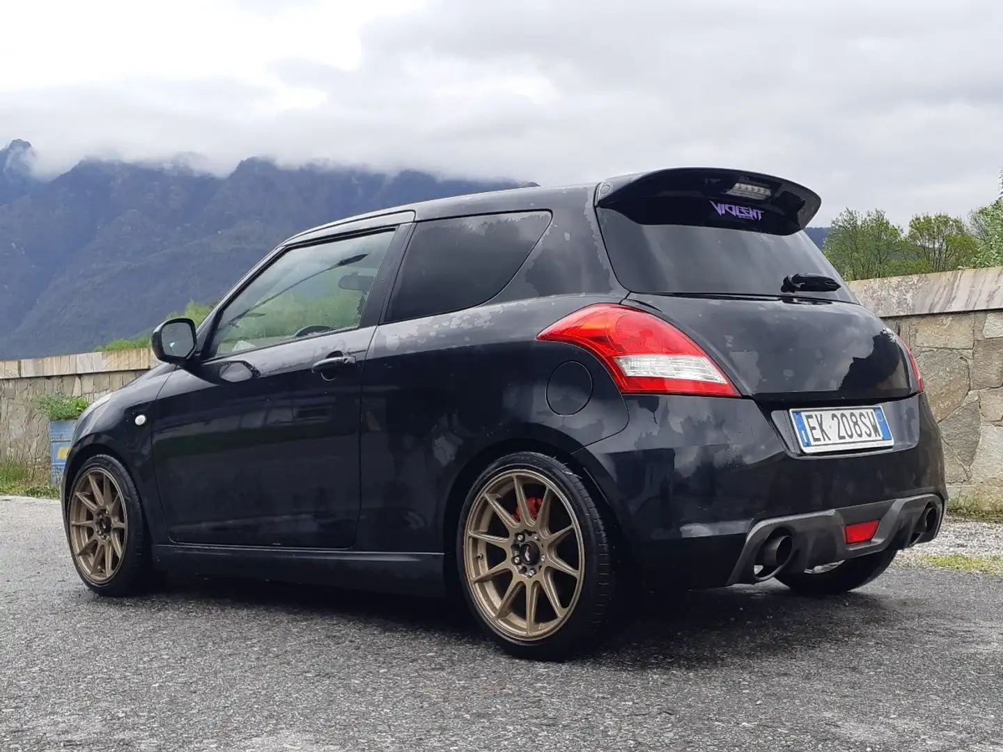 Suzuki Swift 3p 1.6 vvt Sport Černá - 2