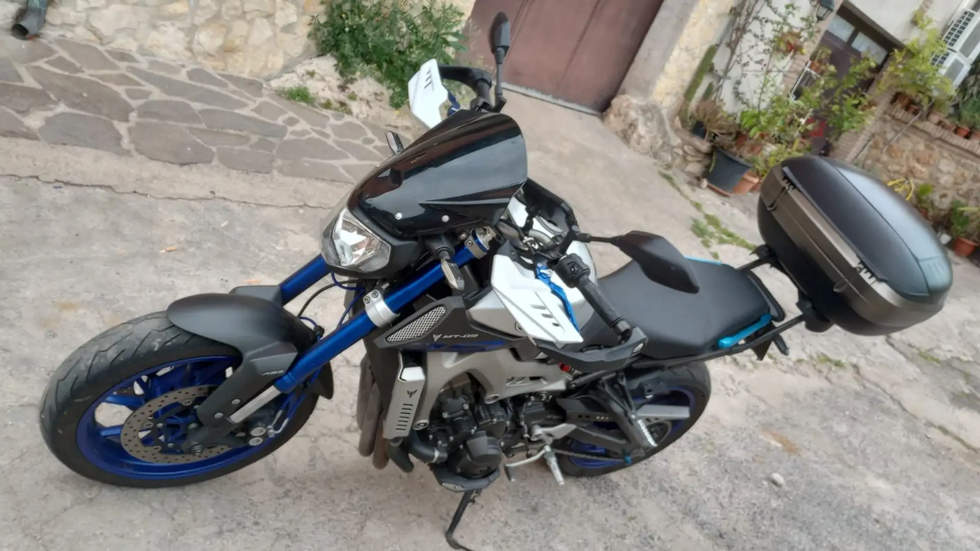 Yamaha MT-09 ABS Kék - 1