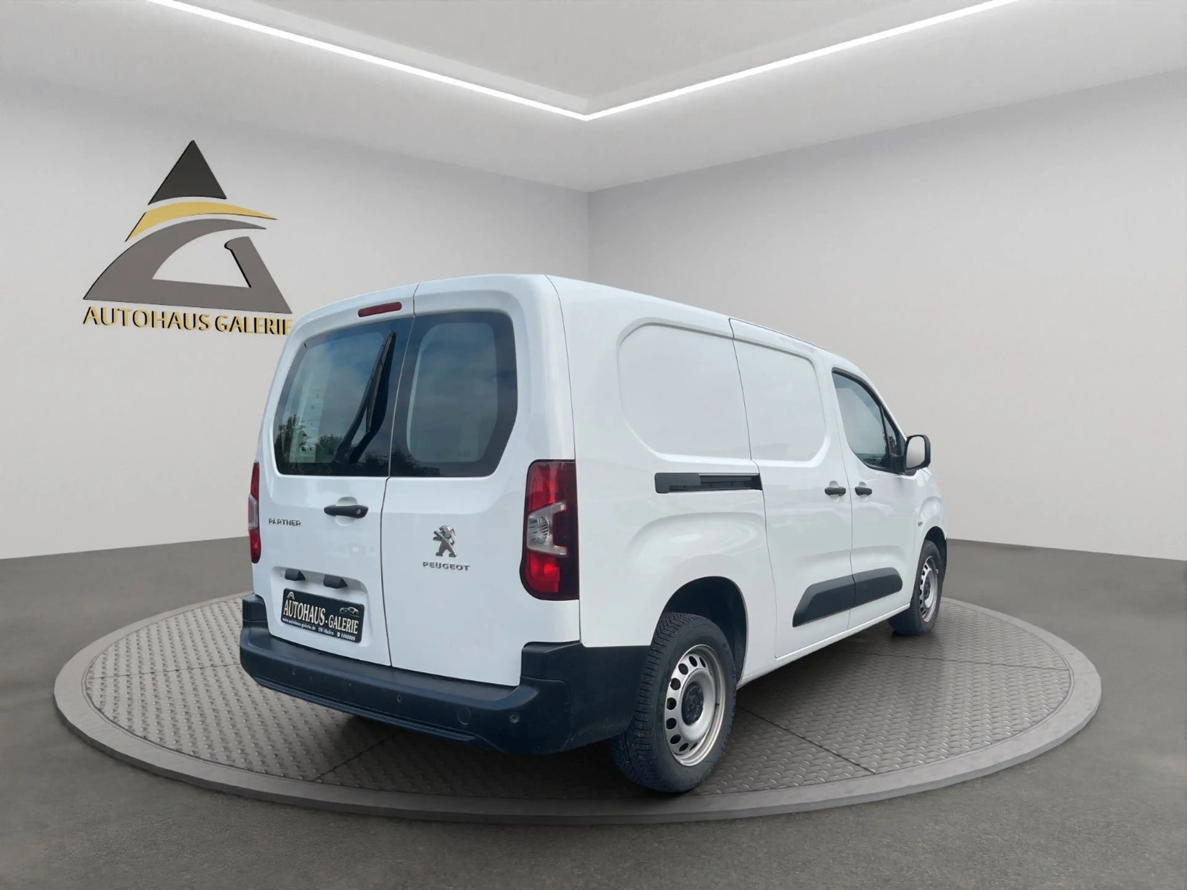 Peugeot Partner Premium L2*PDC*NAVI*BLUETOOTH*KLIMA — photo 5