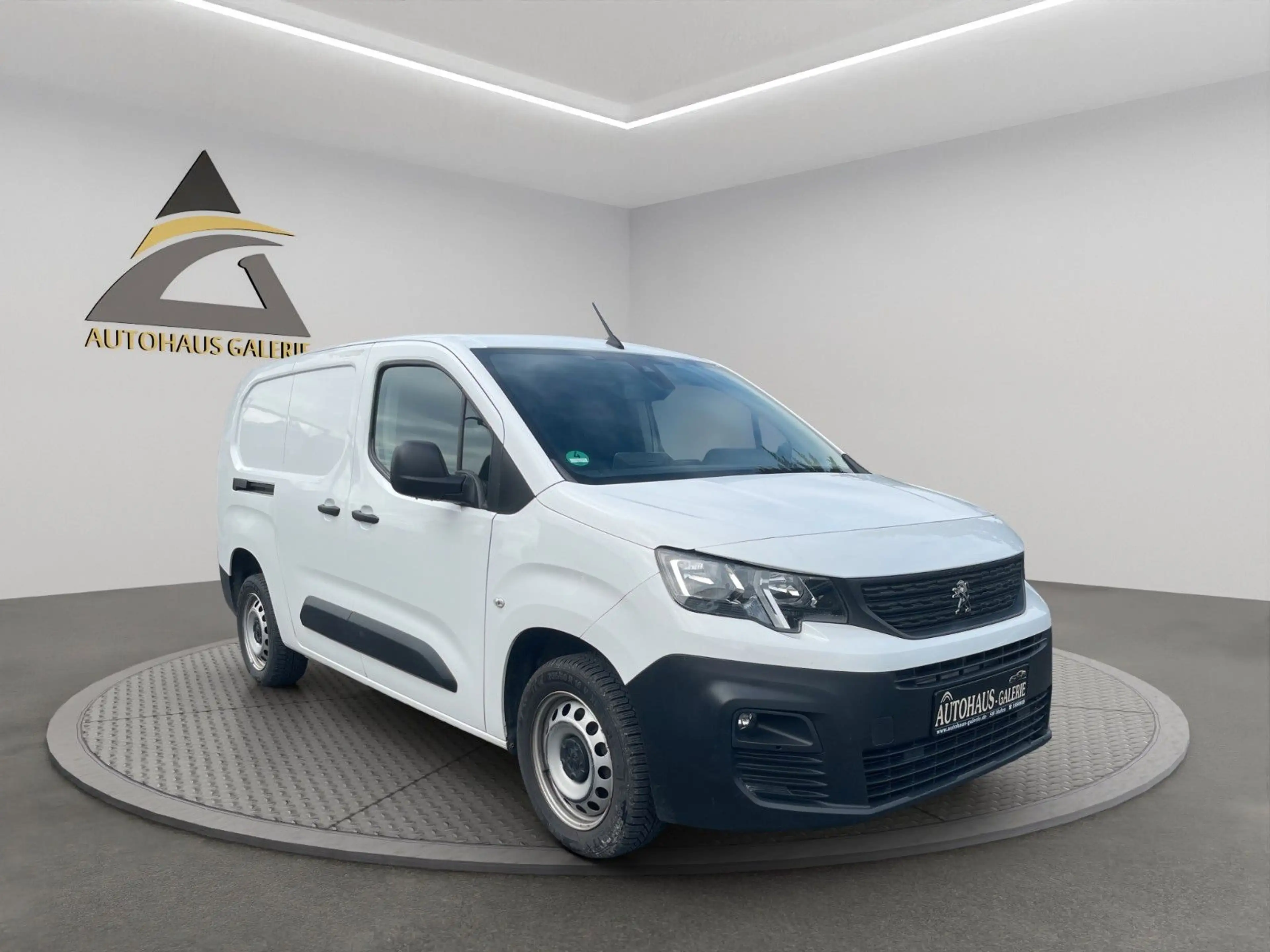 Peugeot Partner Premium L2*PDC*NAVI*BLUETOOTH*KLIMA — photo 3