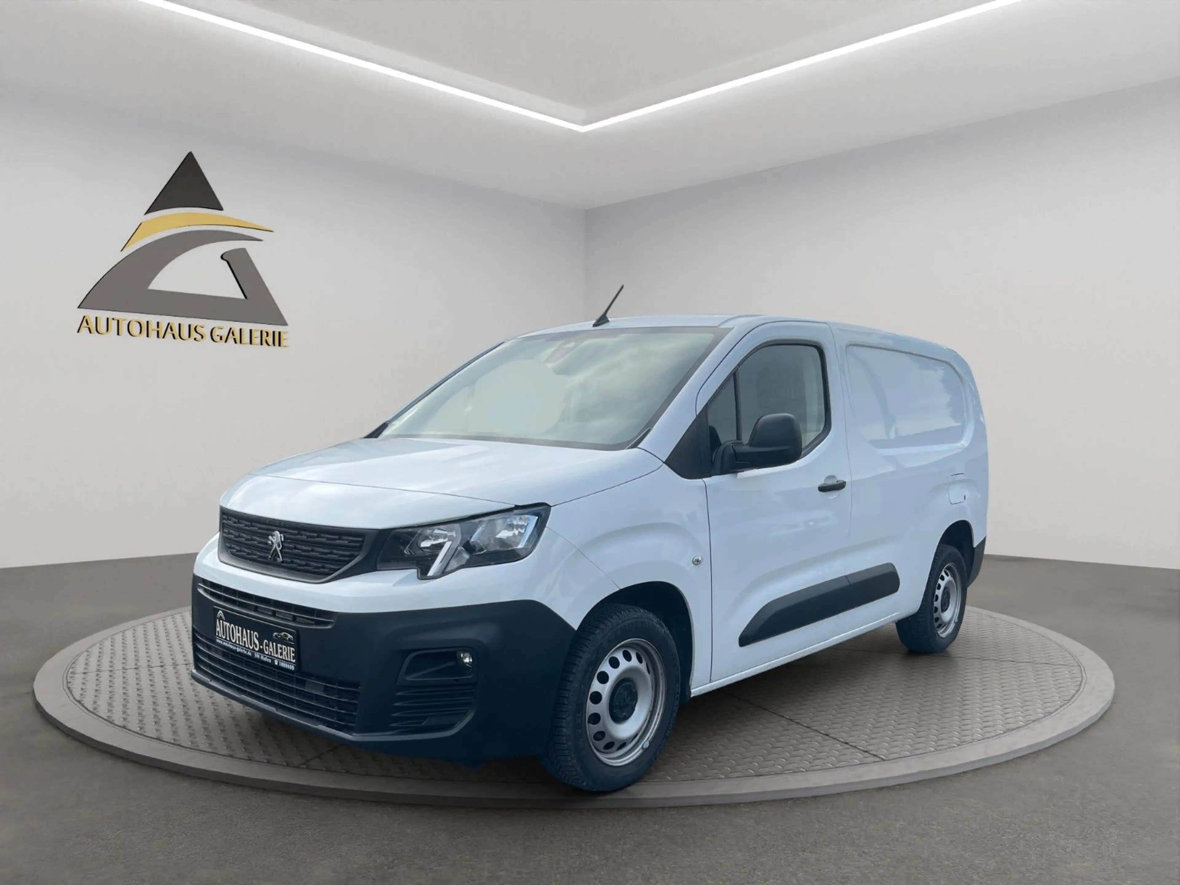 Peugeot Partner Premium L2*PDC*NAVI*BLUETOOTH*KLIMA