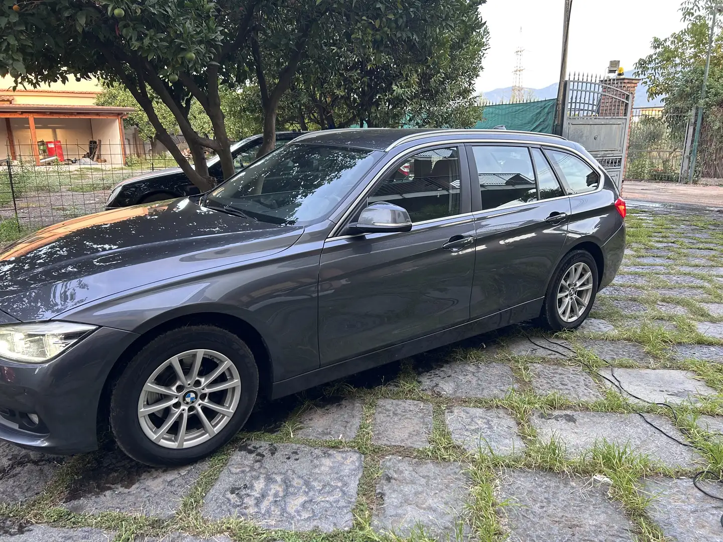 BMW 316 316d Touring Business auto E6 - 2
