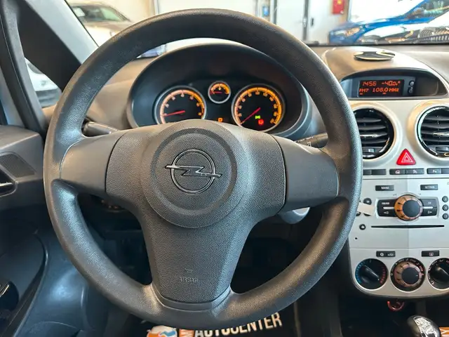 Opel Corsa view 9