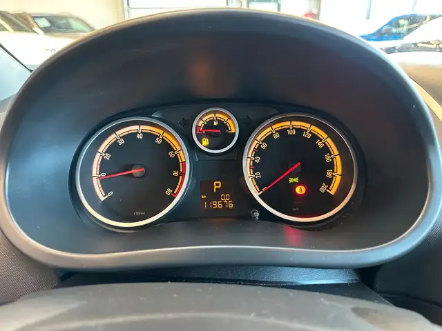 Opel Corsa view 8