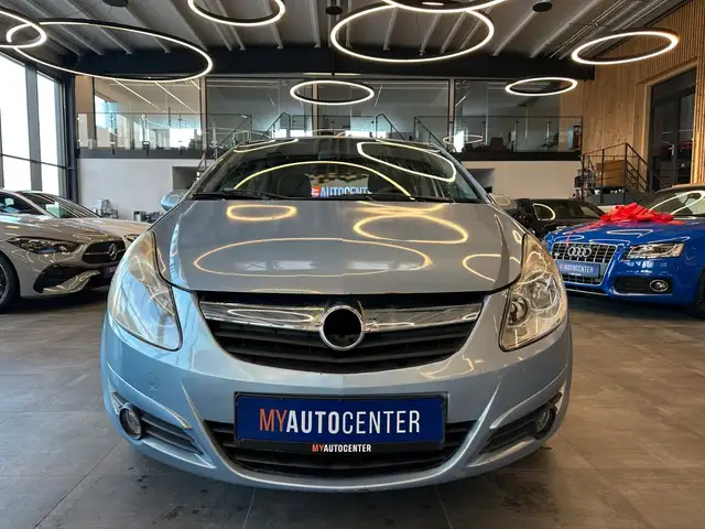 Opel Corsa view 2