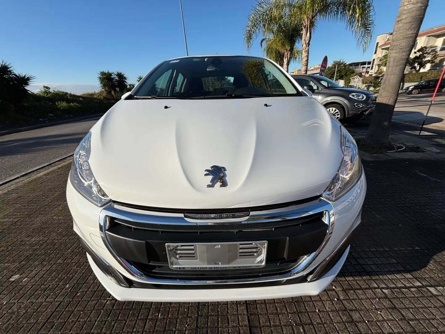 Peugeot 208 BlueHDi 100 S&S 5 porte Allure Blanco - 1